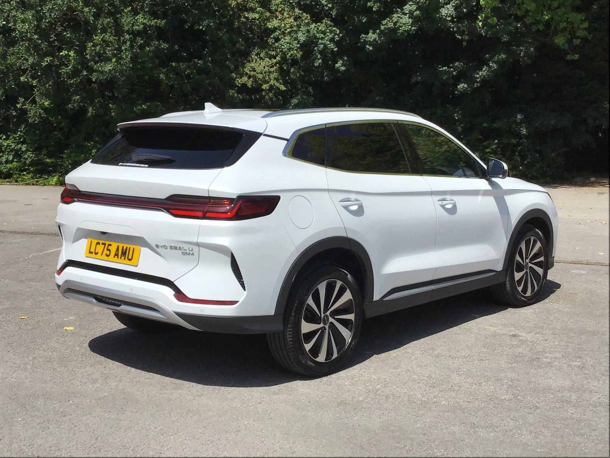 Vehicle image 3