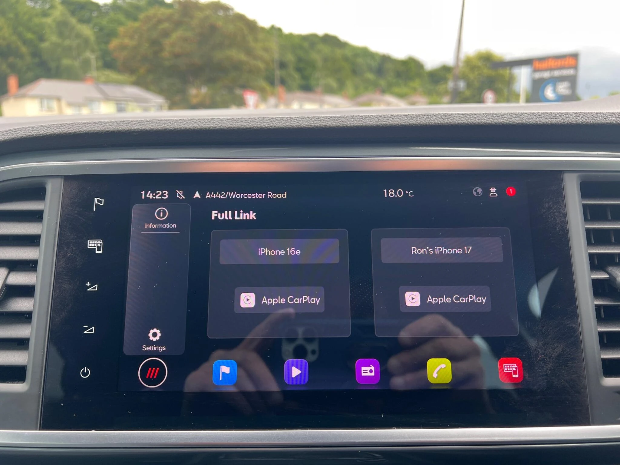 Vehicle image 30