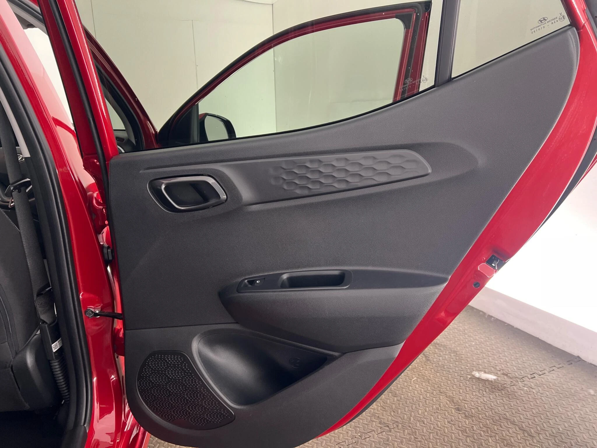 Vehicle image 31