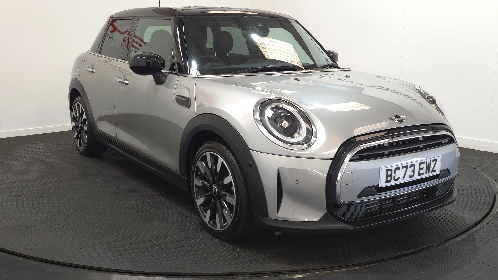 Vehicle image 6