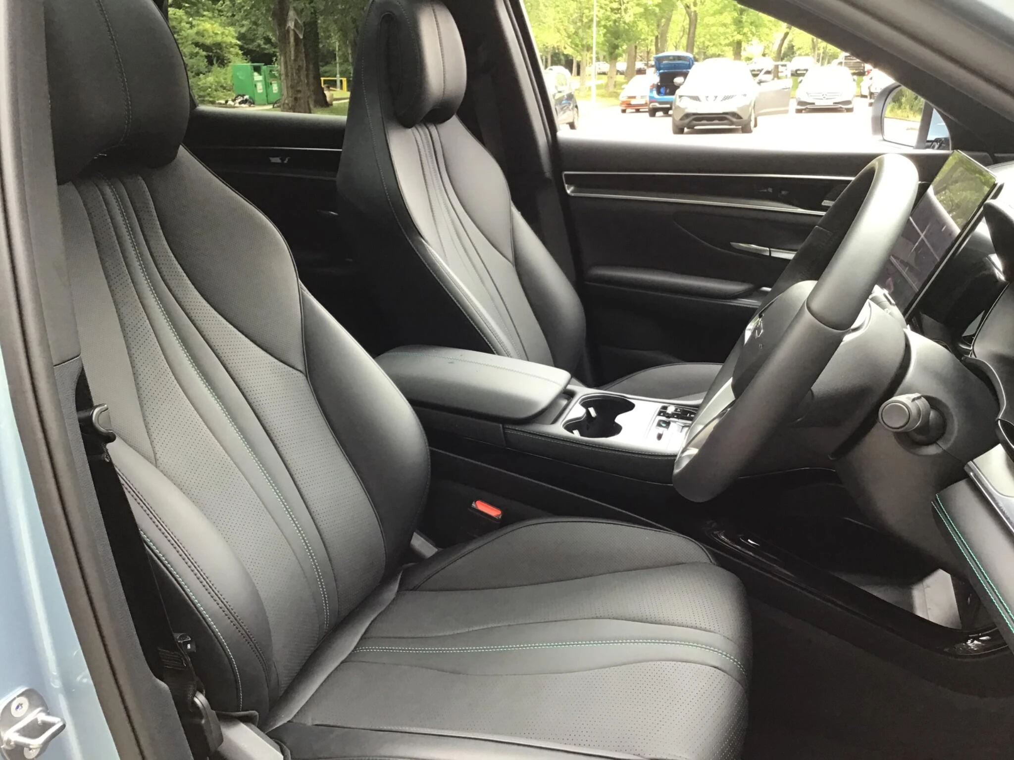 Vehicle image 48