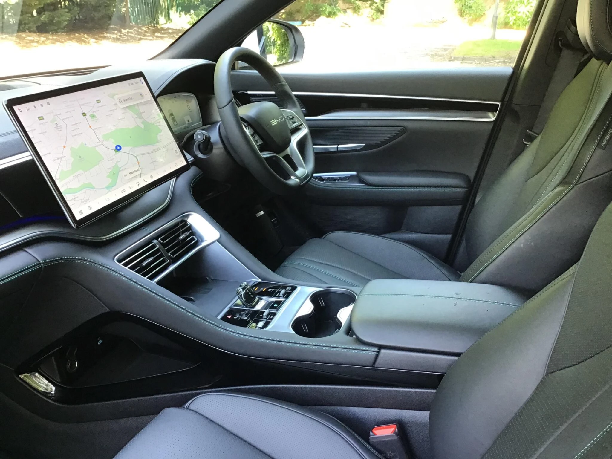 Vehicle image 25