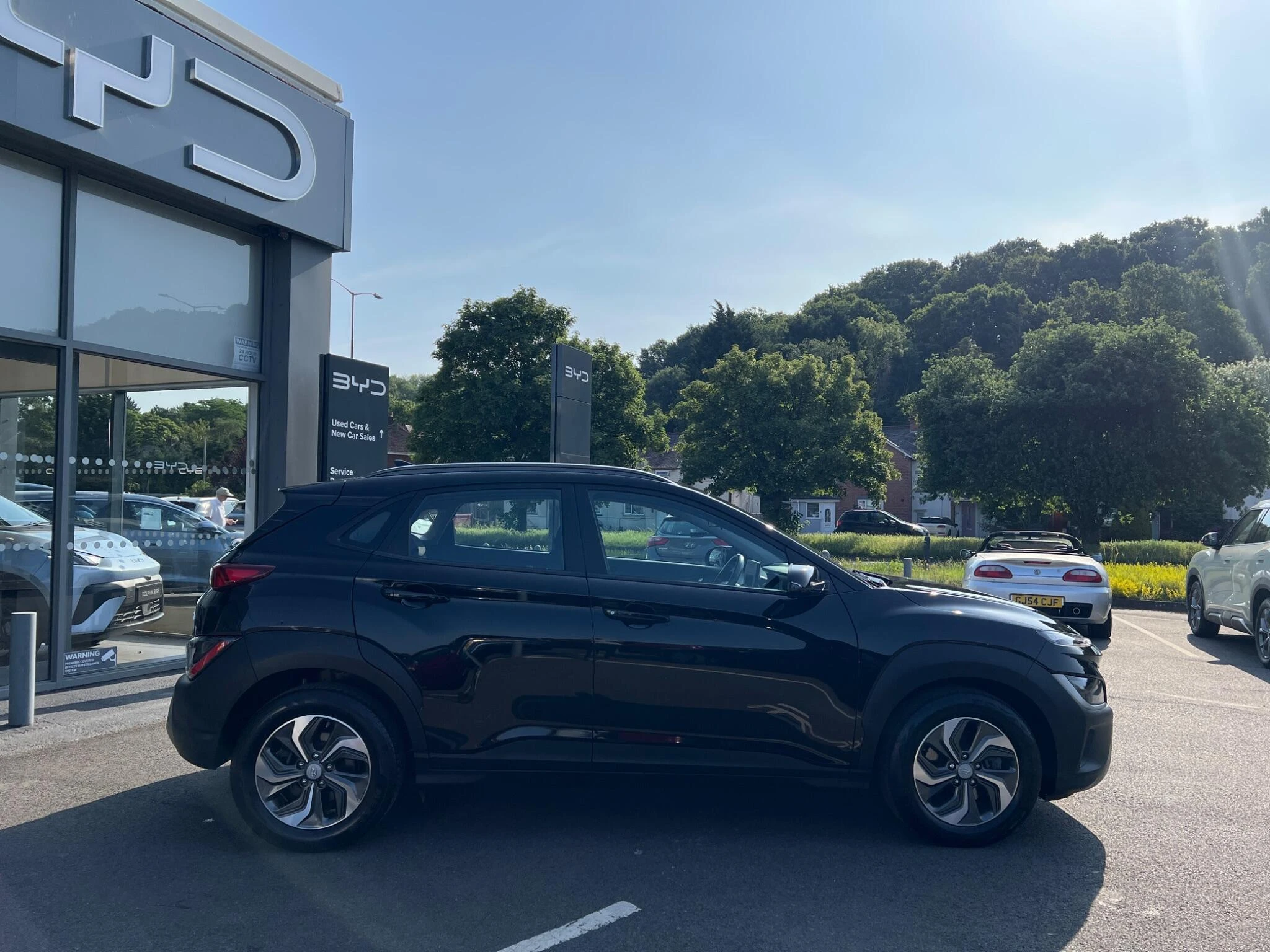 Vehicle image 16