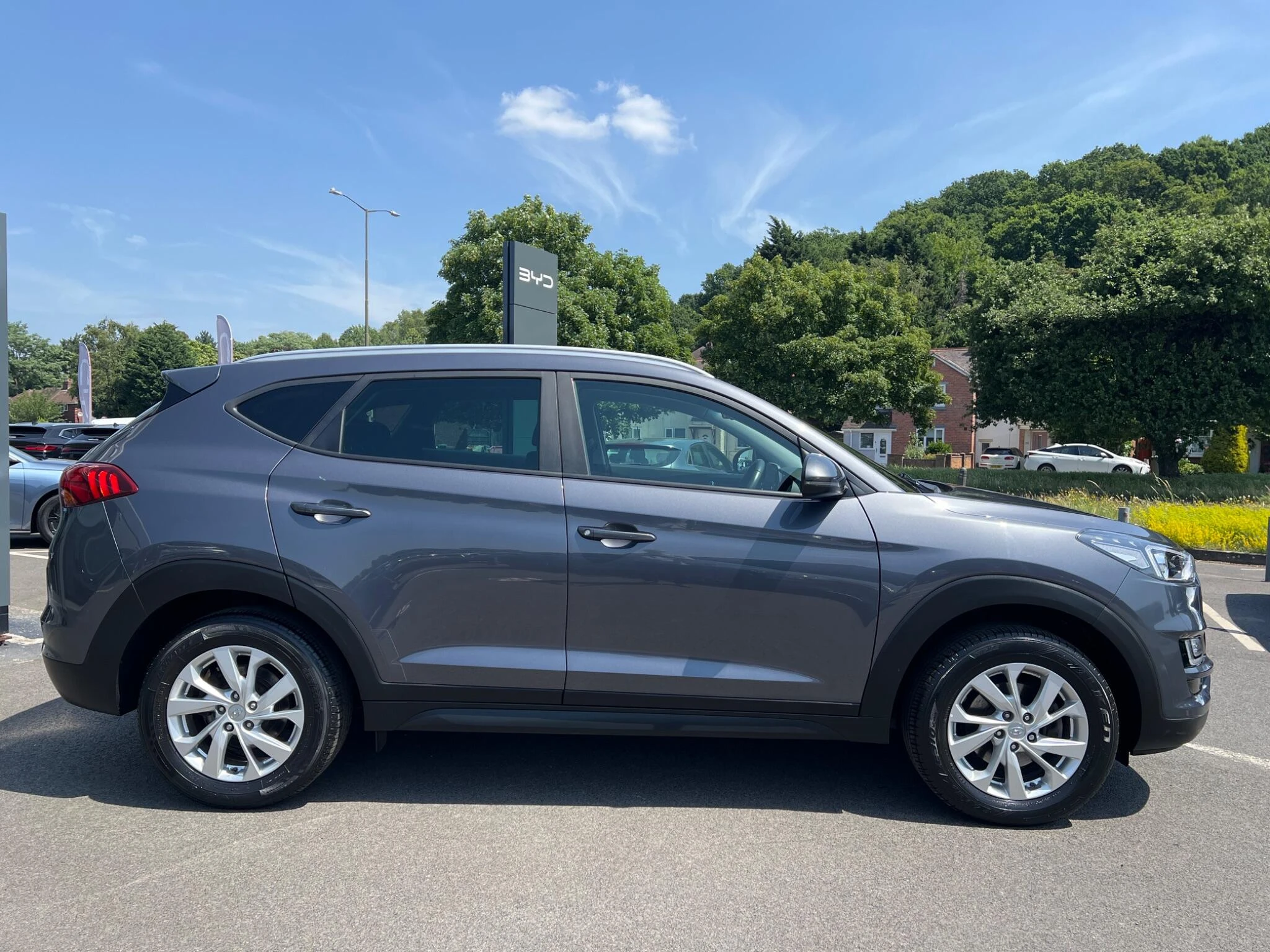 Vehicle image 13