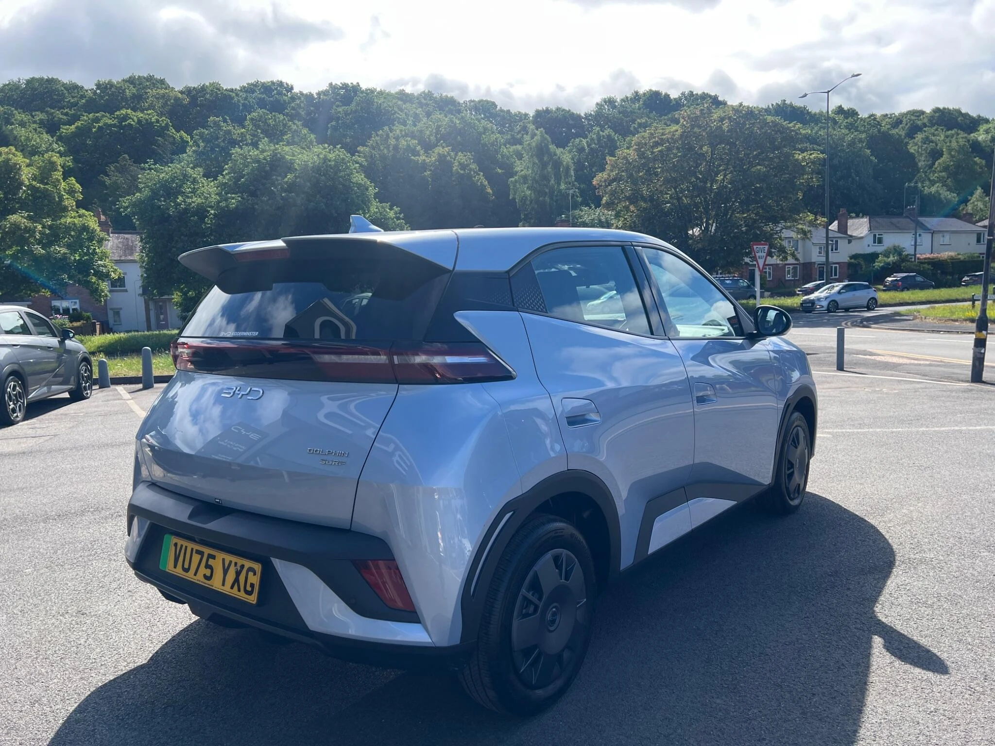 Vehicle image 14
