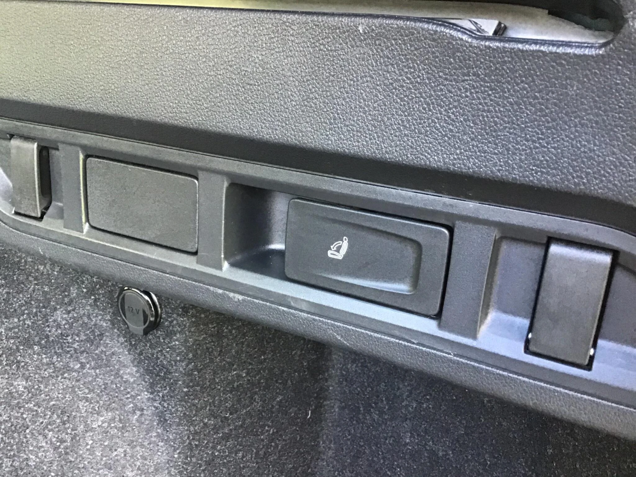 Vehicle image 47