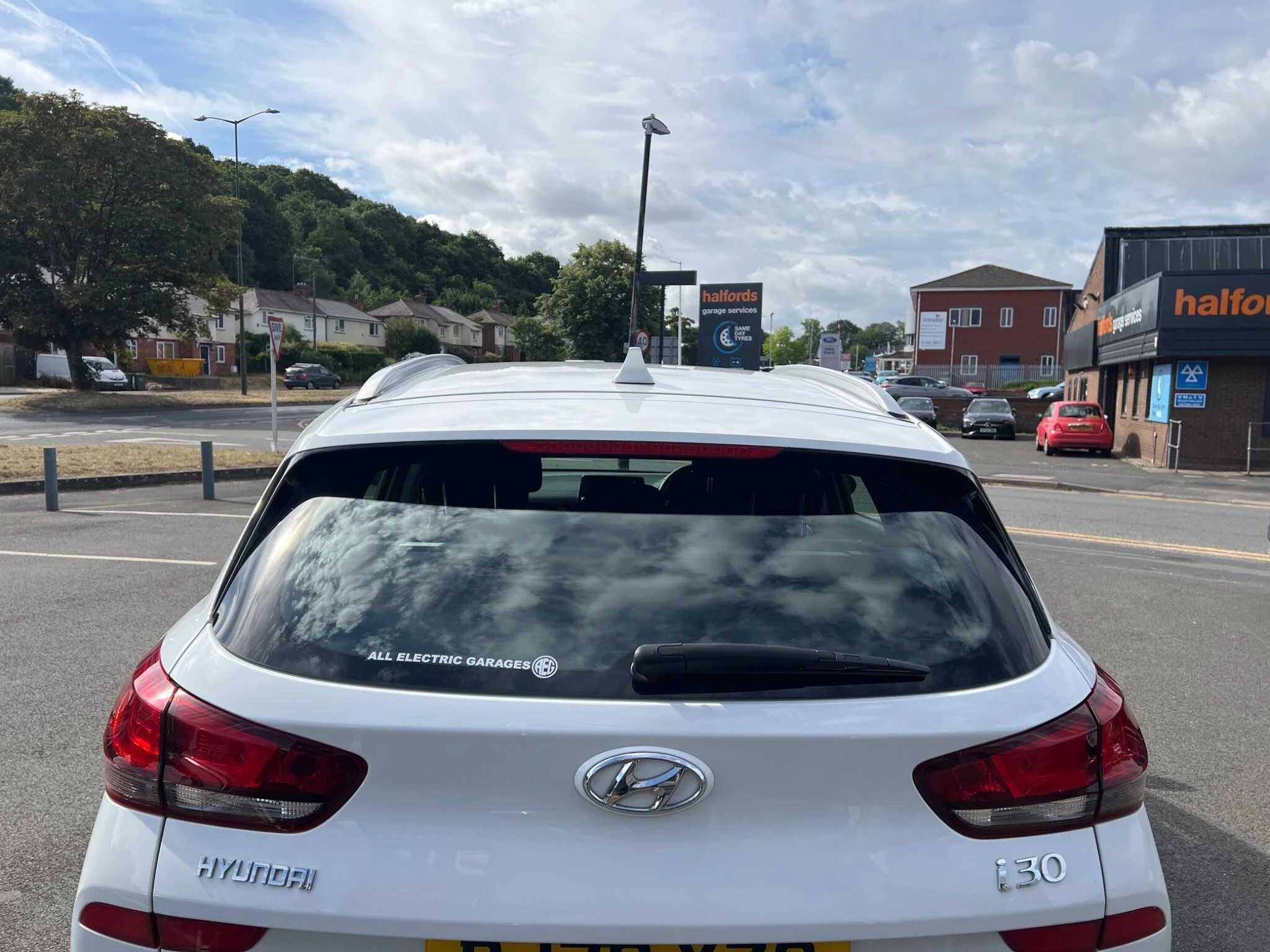 Vehicle image 6