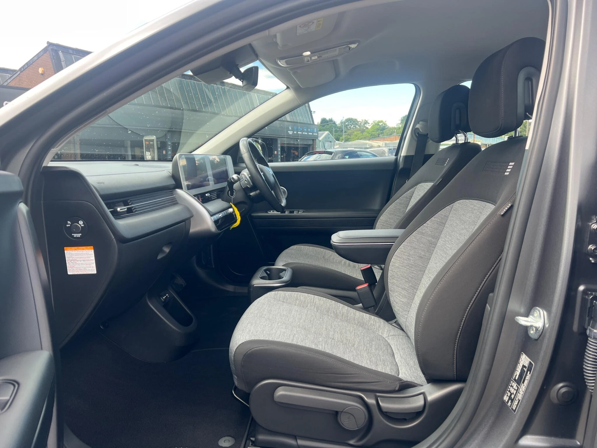 Vehicle image 48