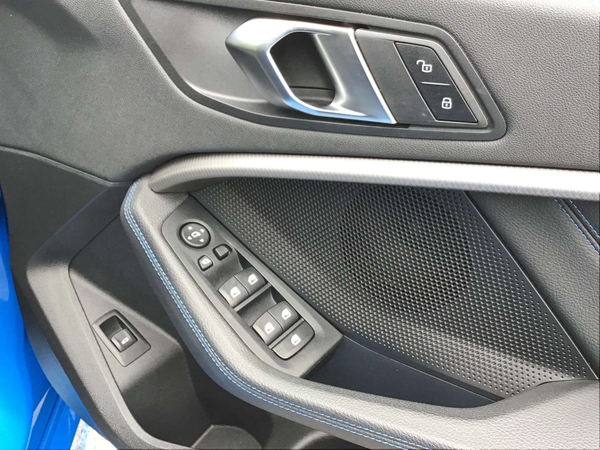 Vehicle image 42