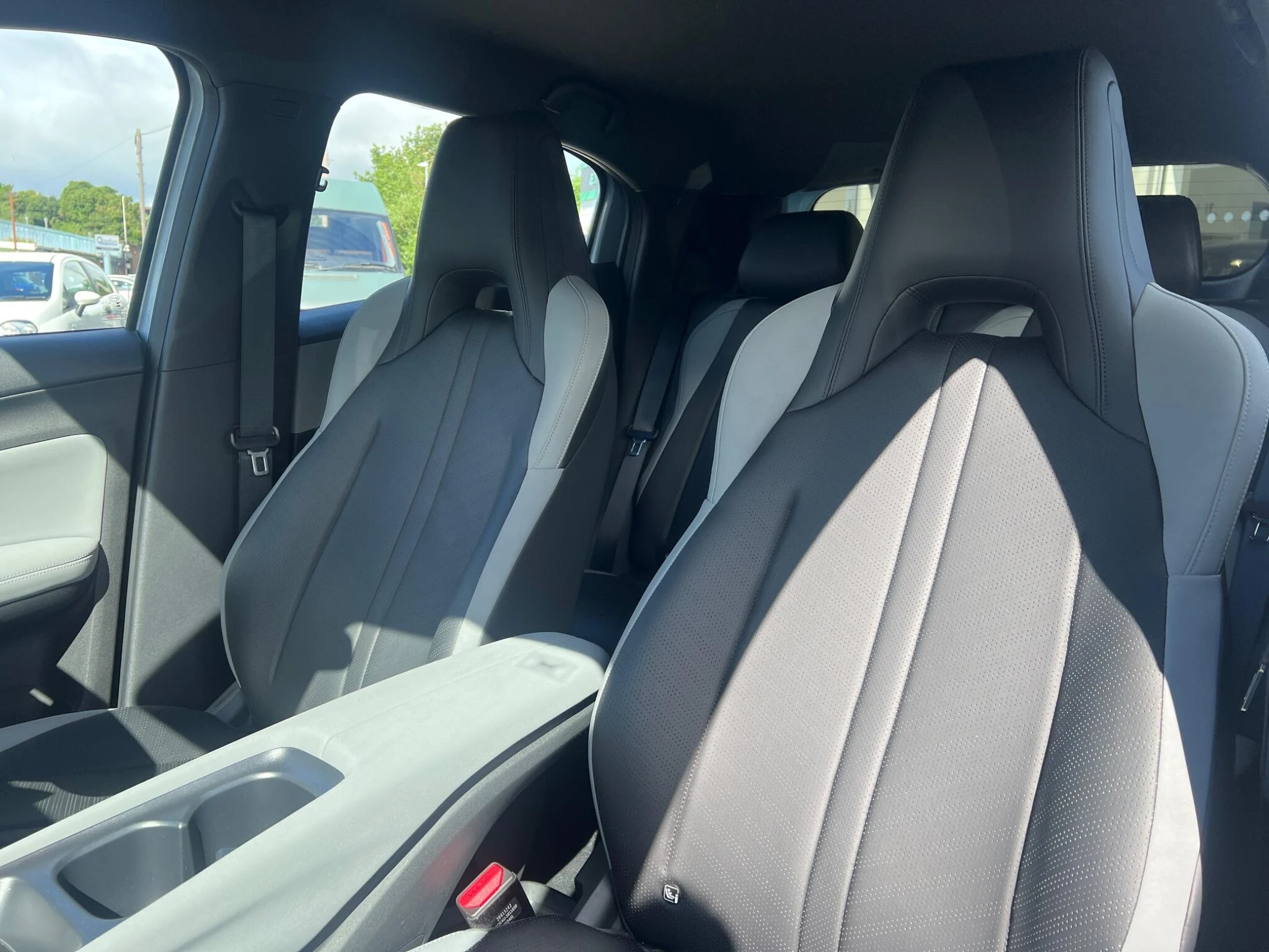 Vehicle image 39