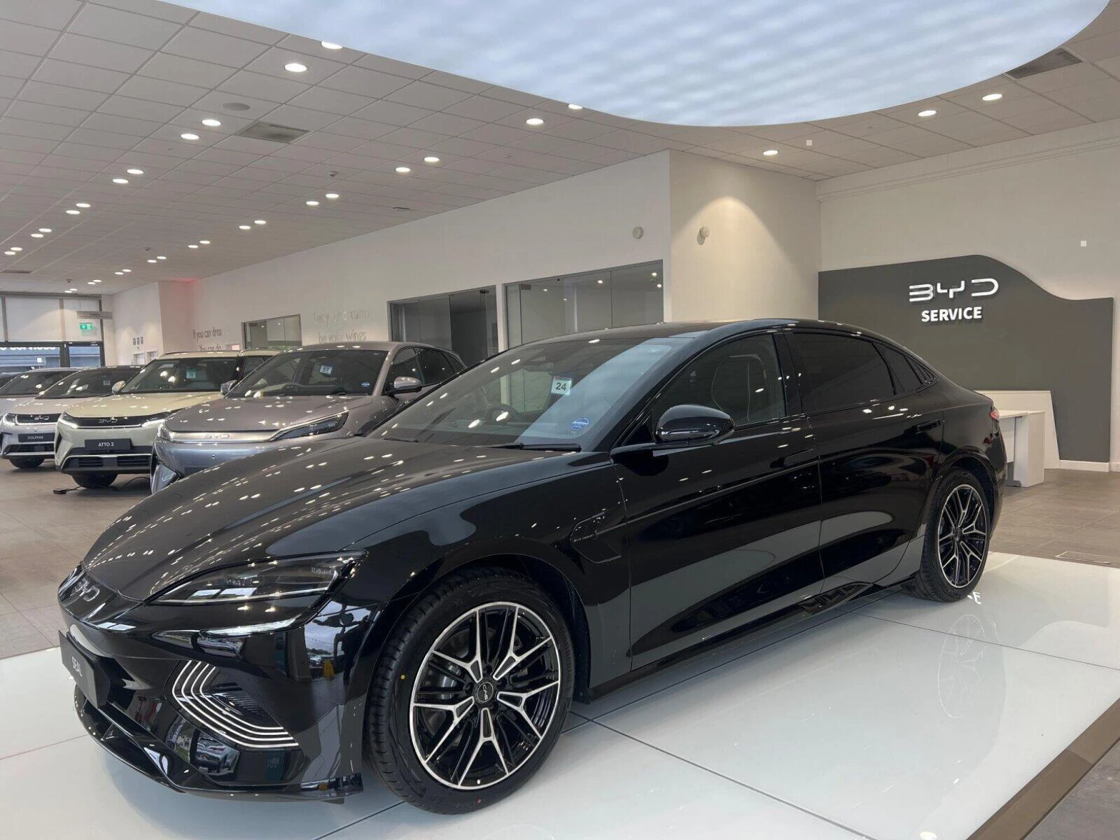 Vehicle image 10