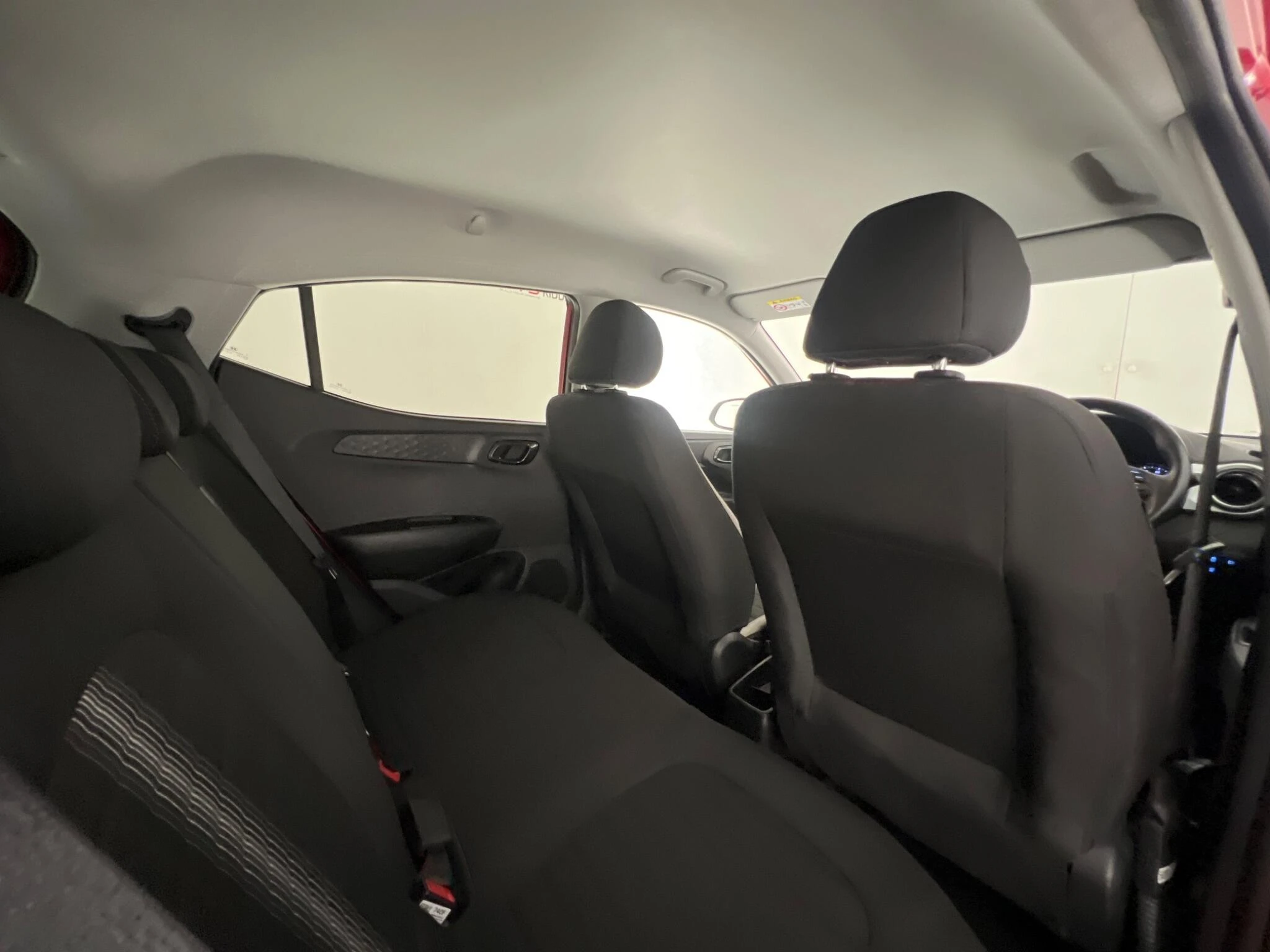 Vehicle image 25