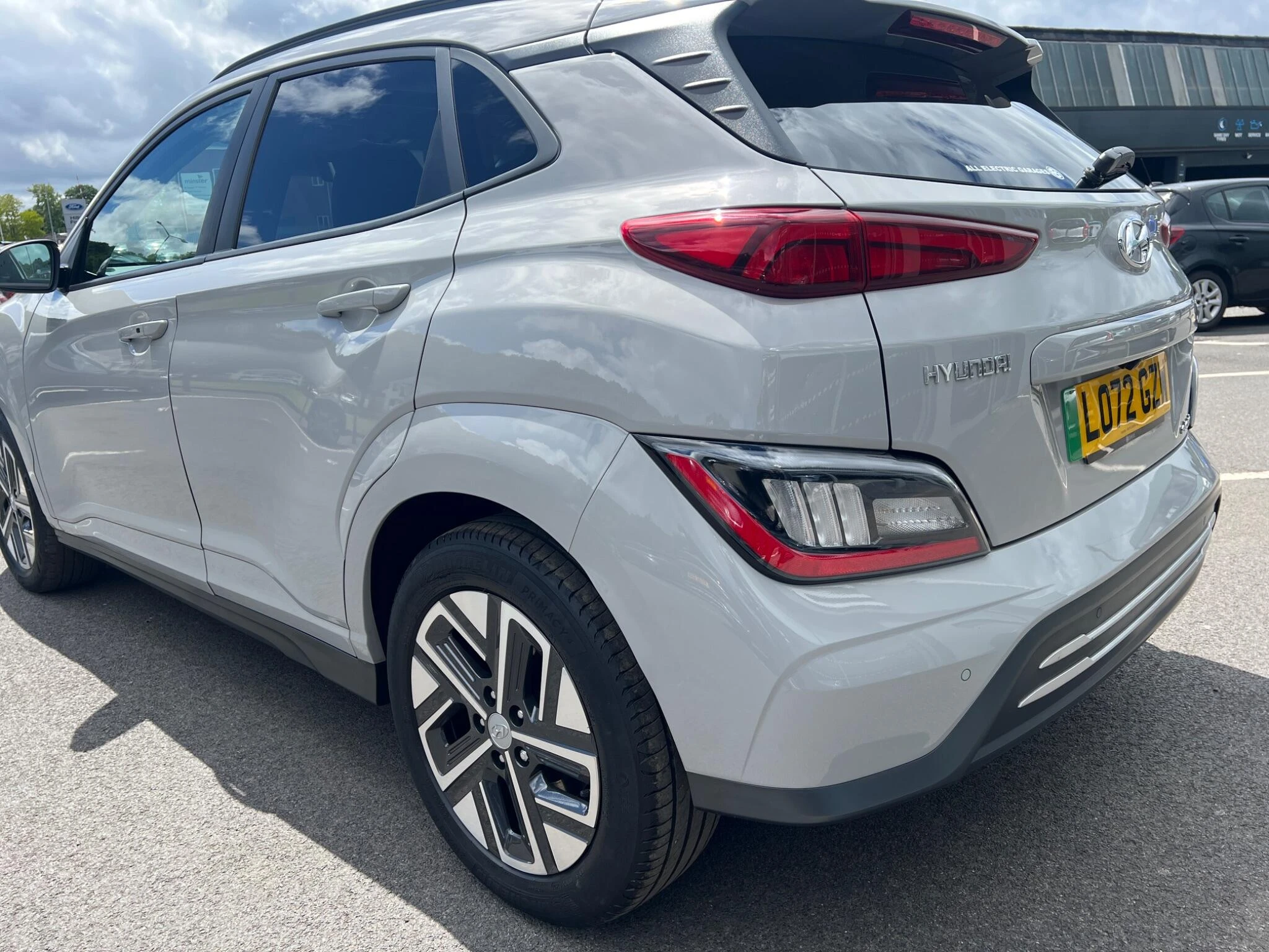 Vehicle image 9