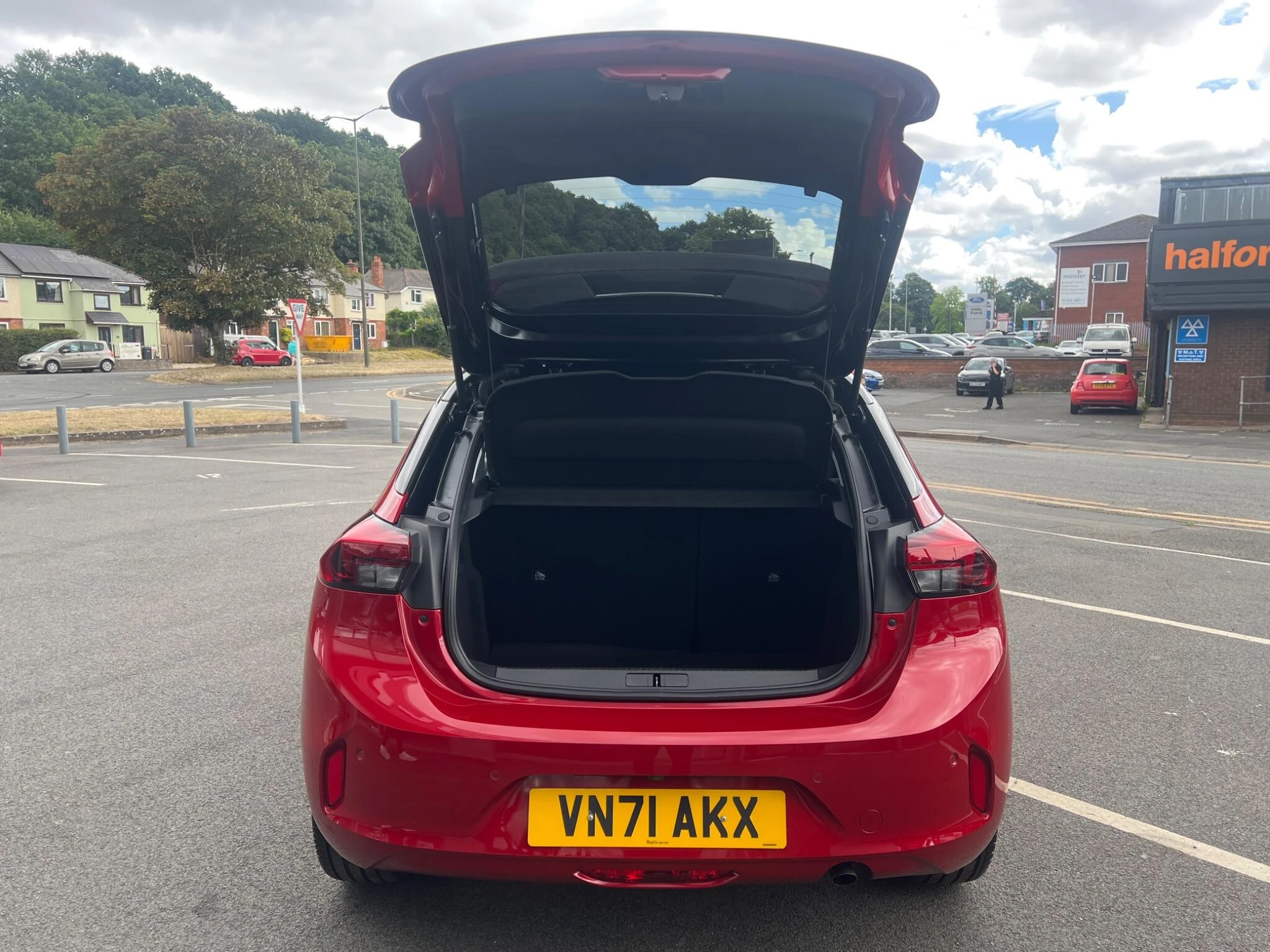 Vehicle image 37