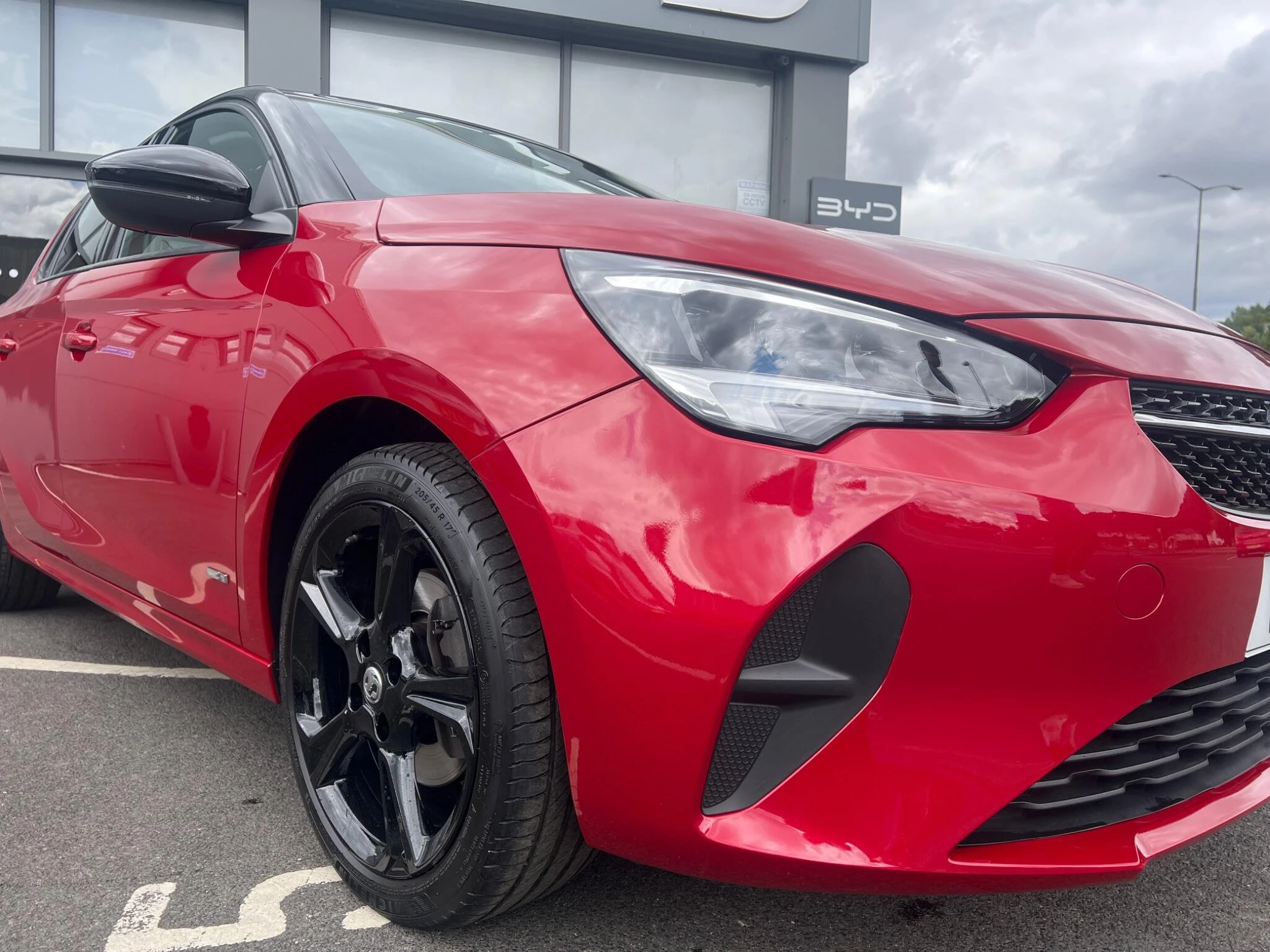 Vehicle image 10