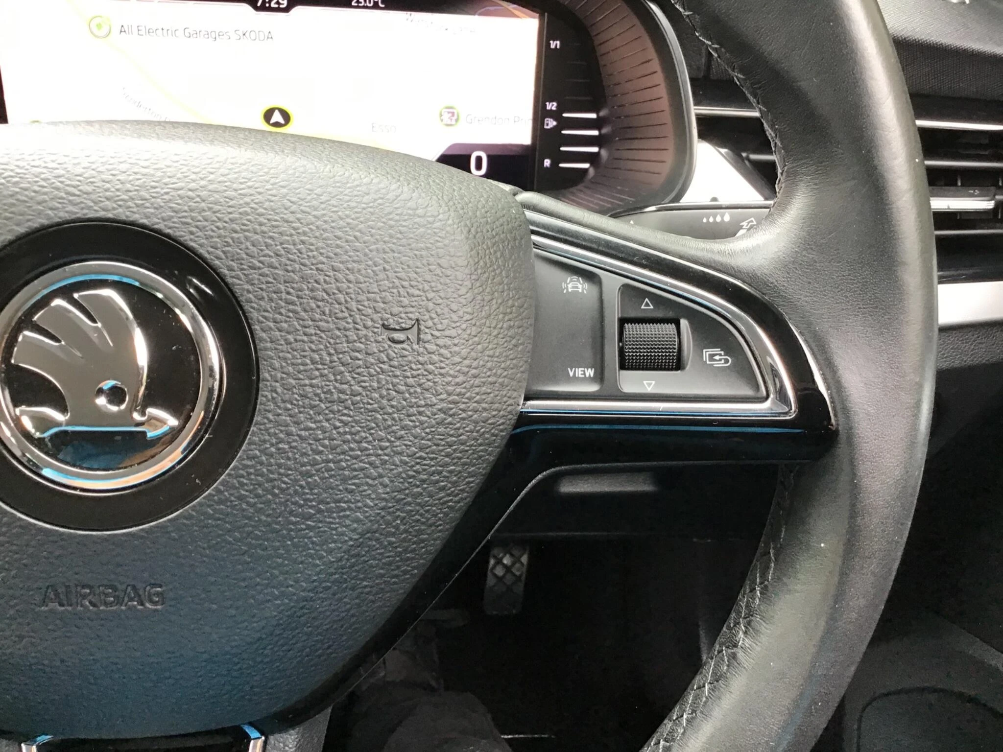 Vehicle image 35