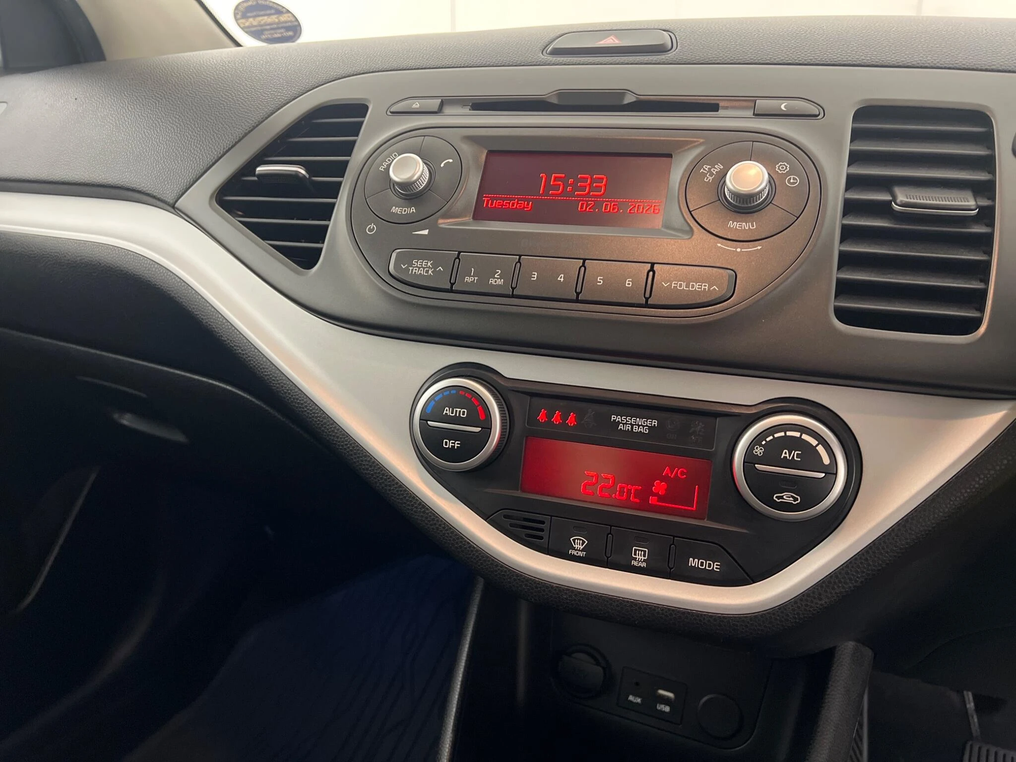 Vehicle image 34