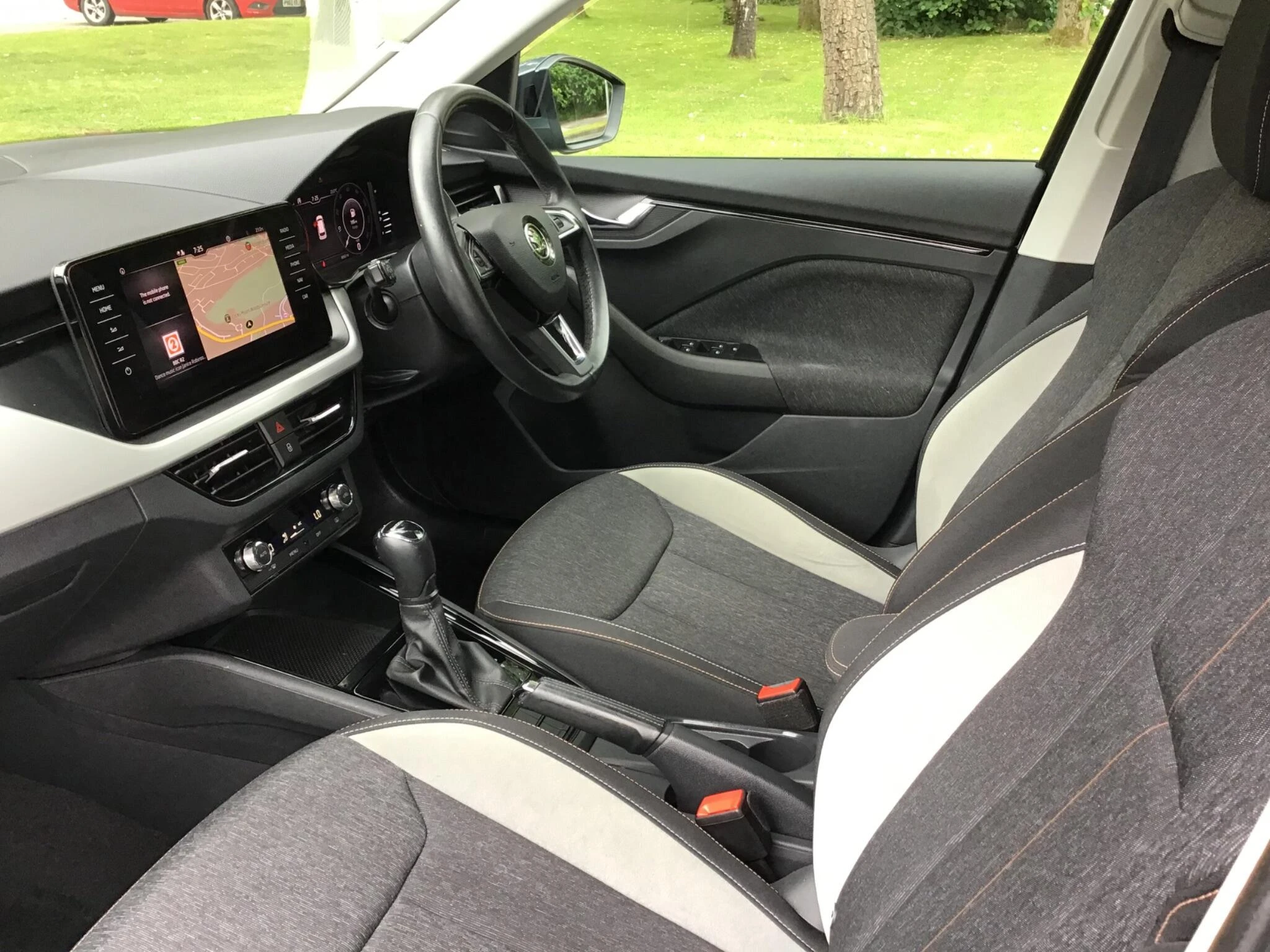 Vehicle image 24