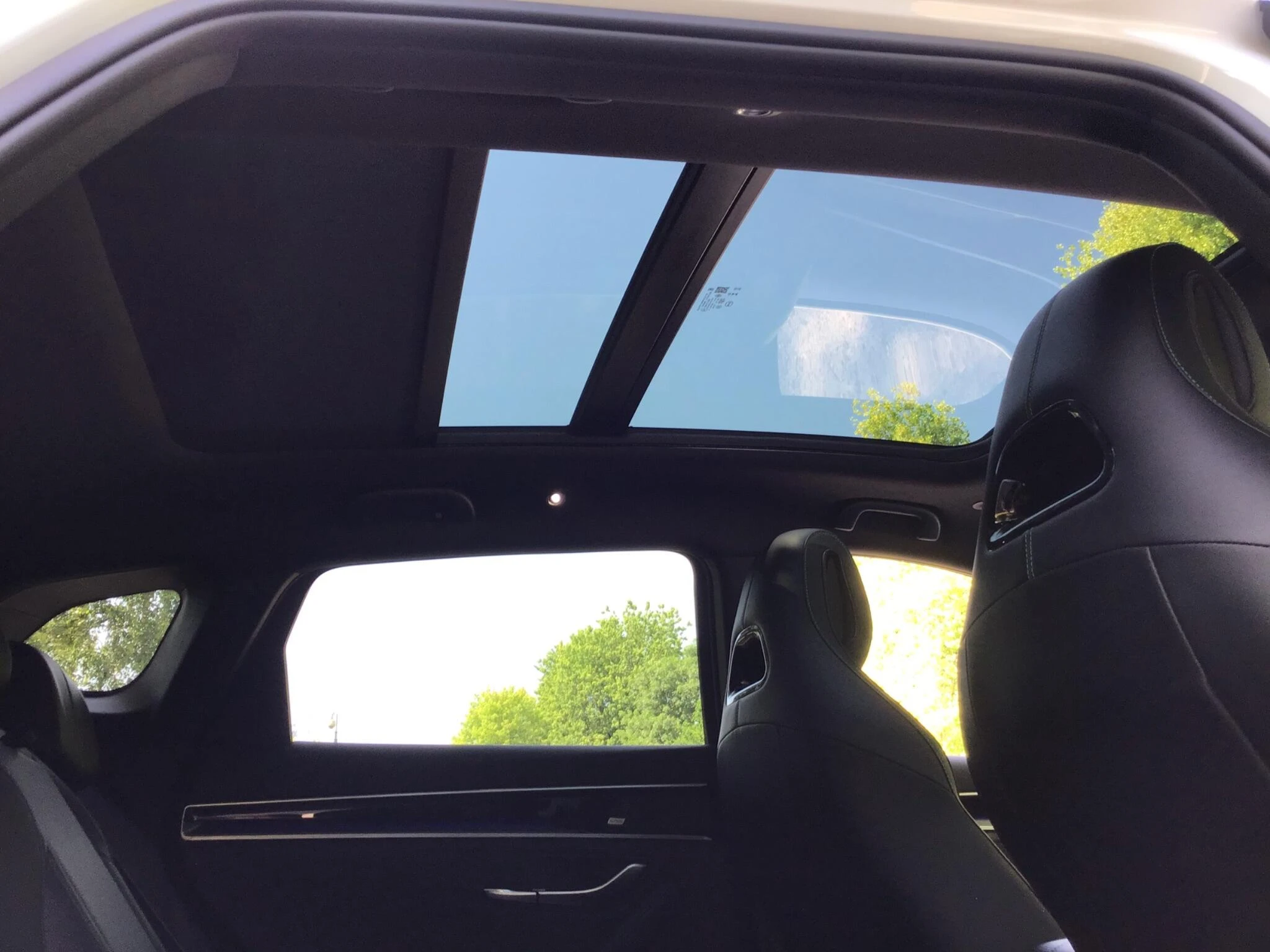 Vehicle image 32