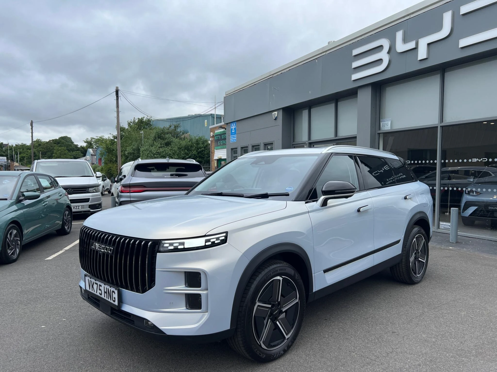Vehicle image 4