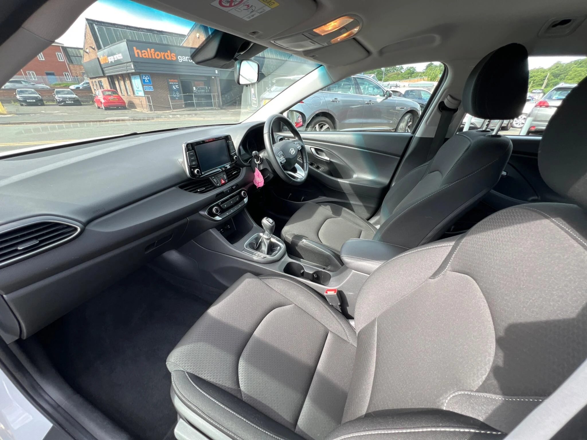 Vehicle image 39