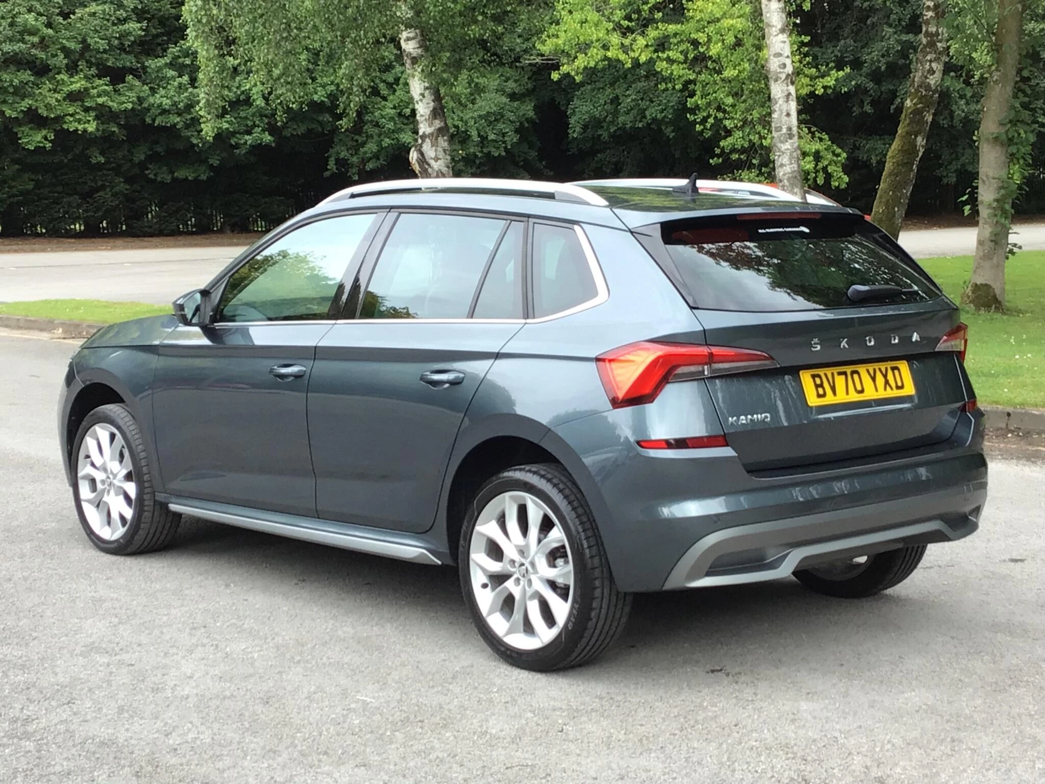 Vehicle image 5
