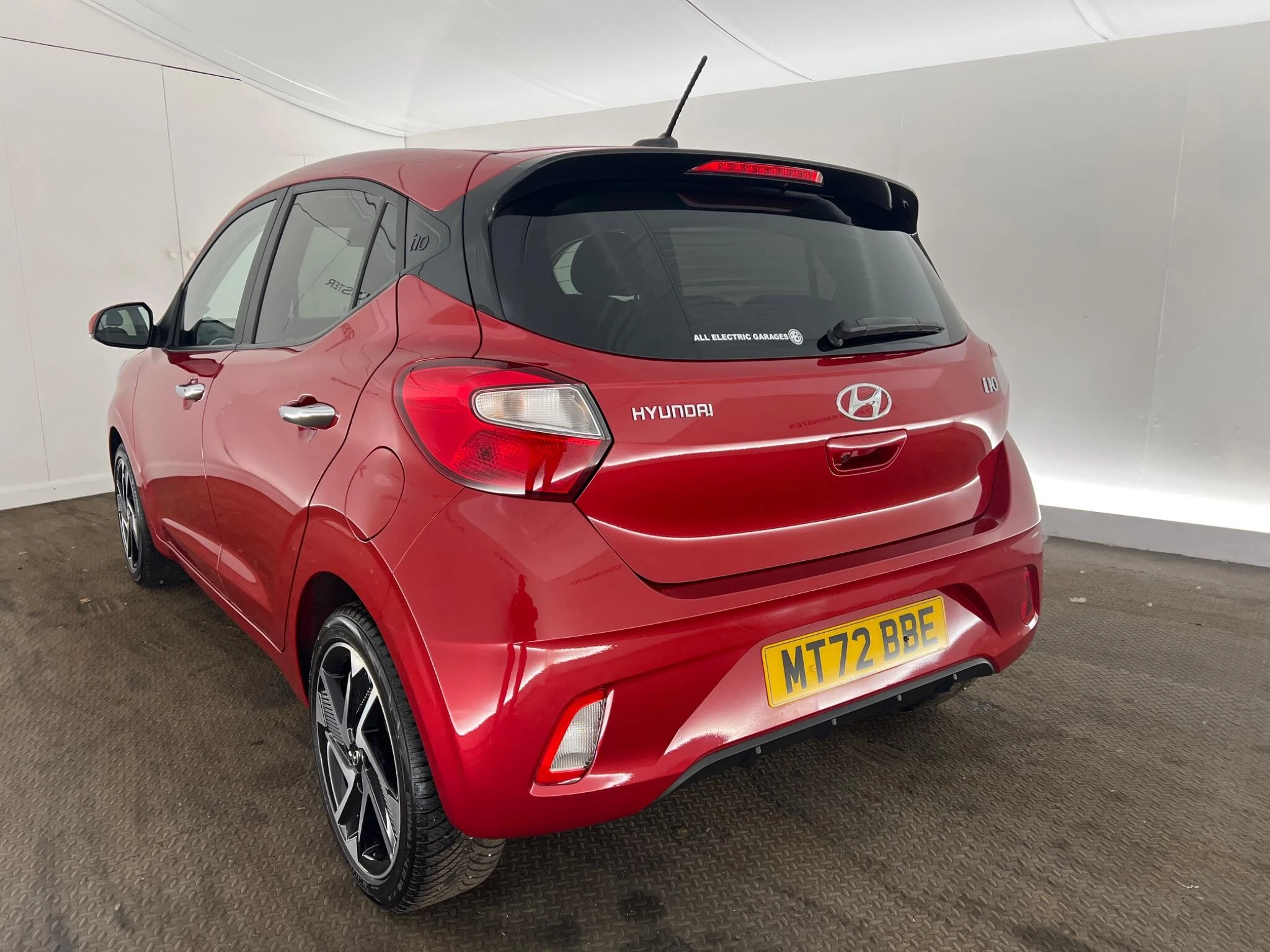 Vehicle image 4