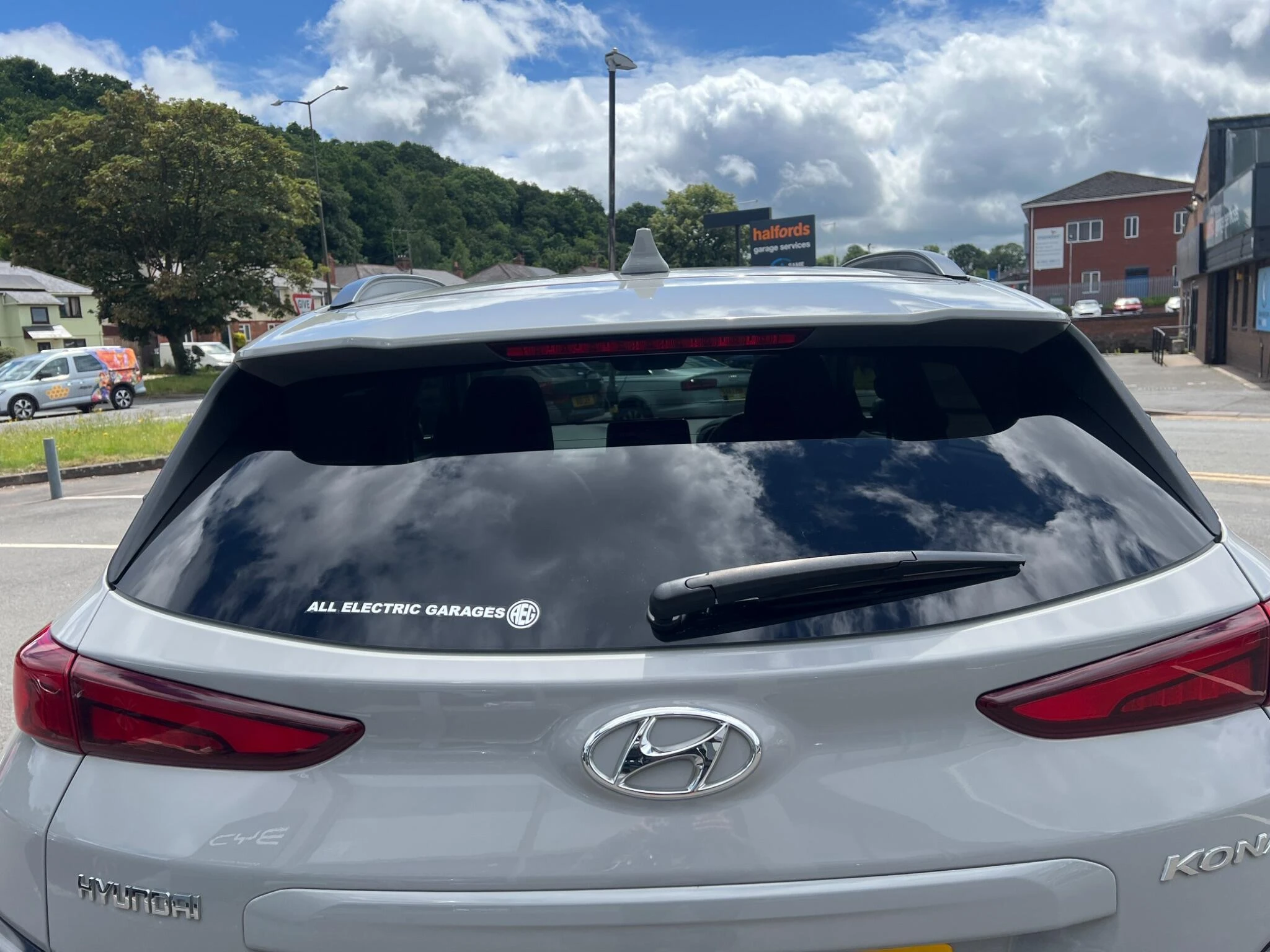 Vehicle image 42