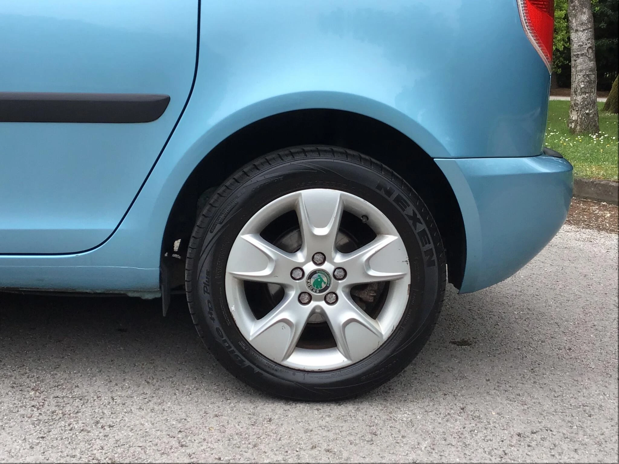 Vehicle image 17