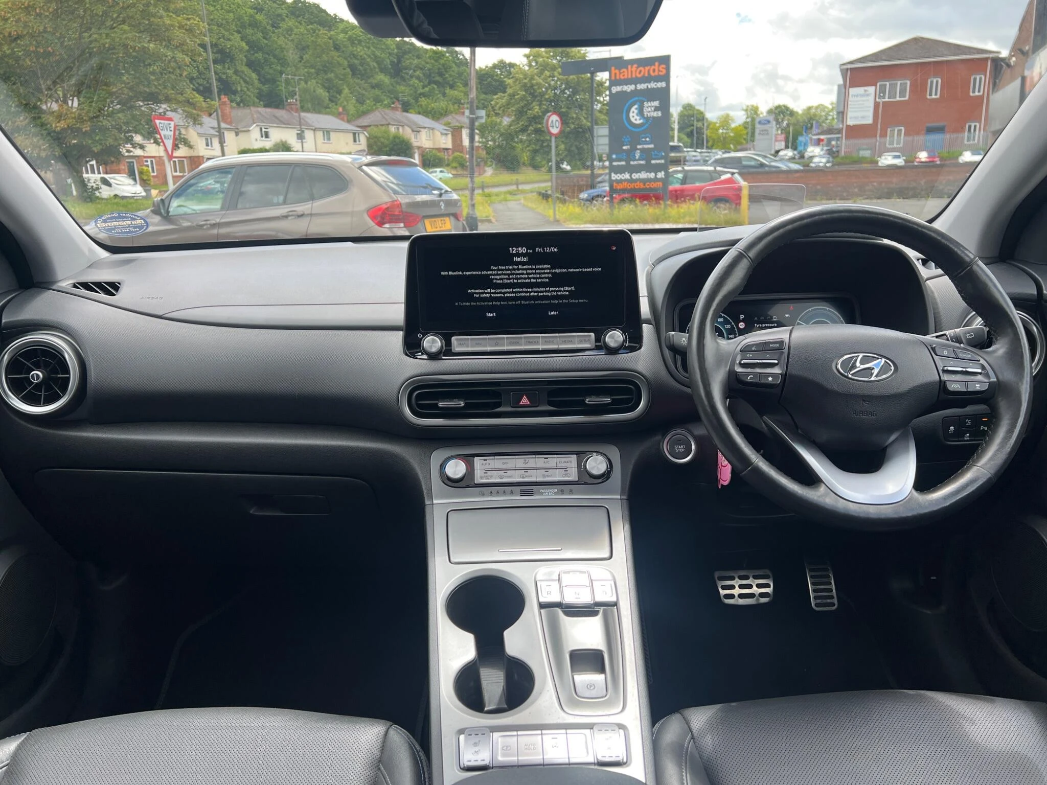 Vehicle image 48