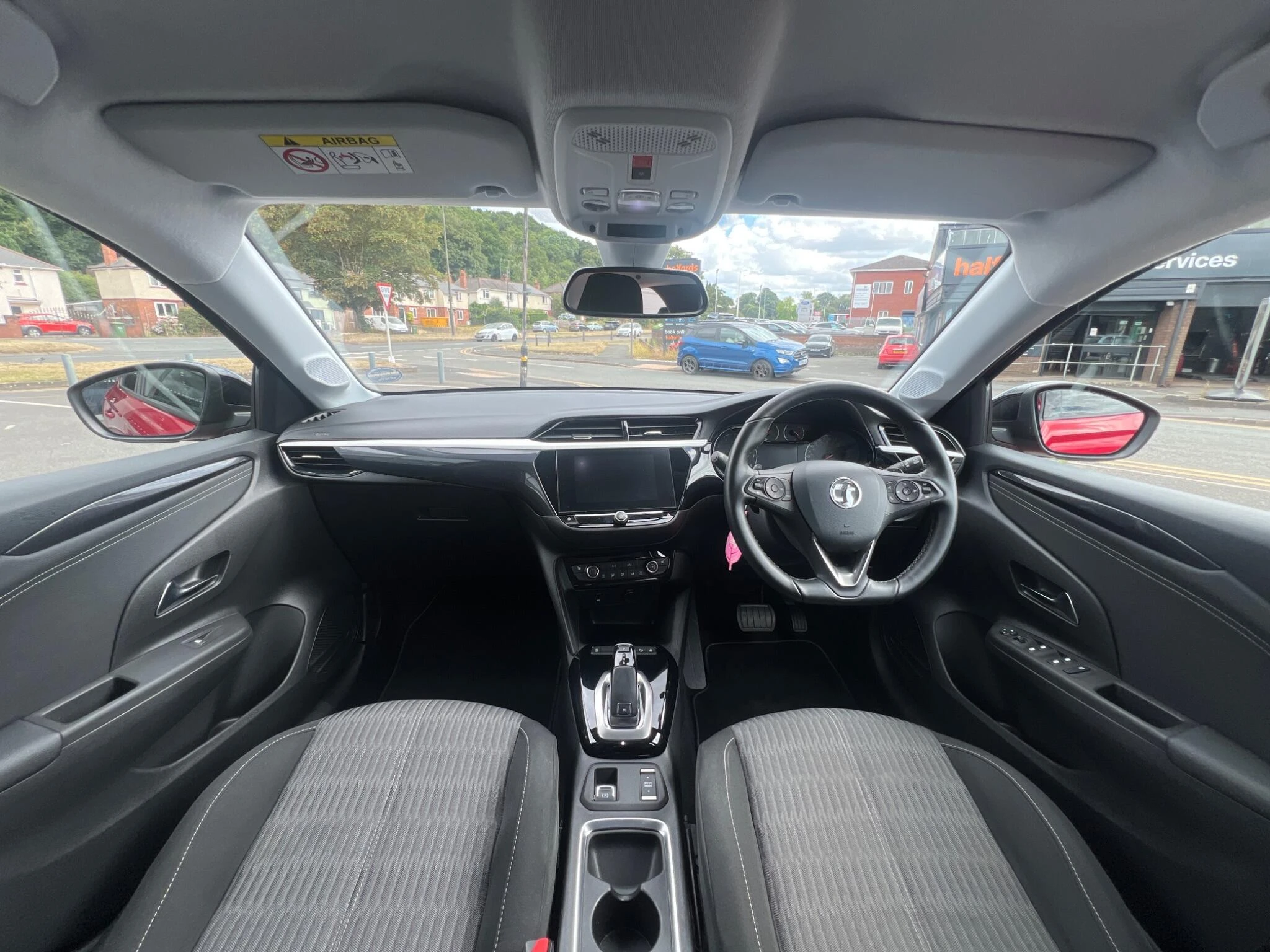 Vehicle image 15