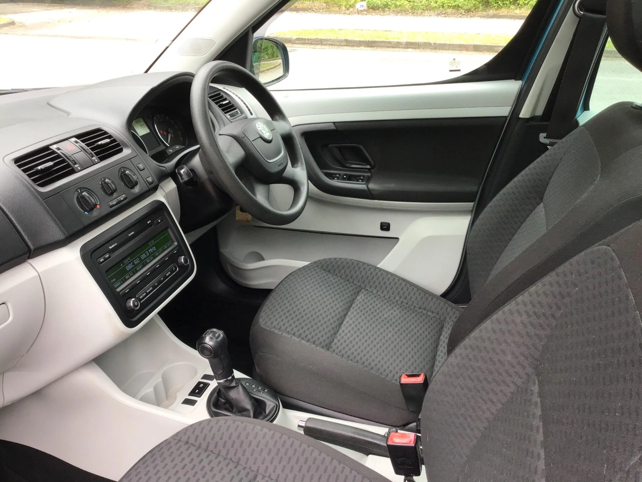 Vehicle image 23