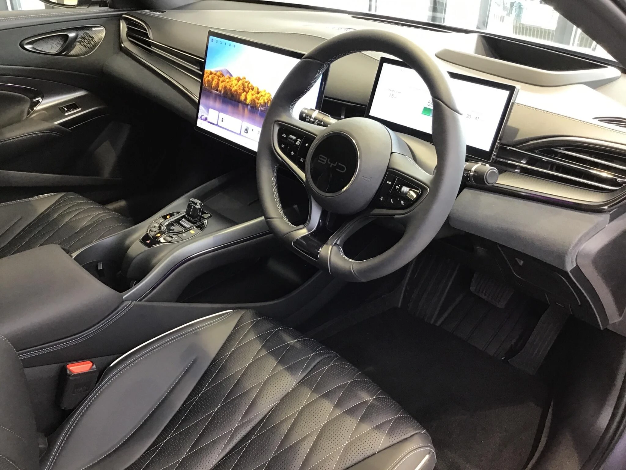 Vehicle thumbnail 5