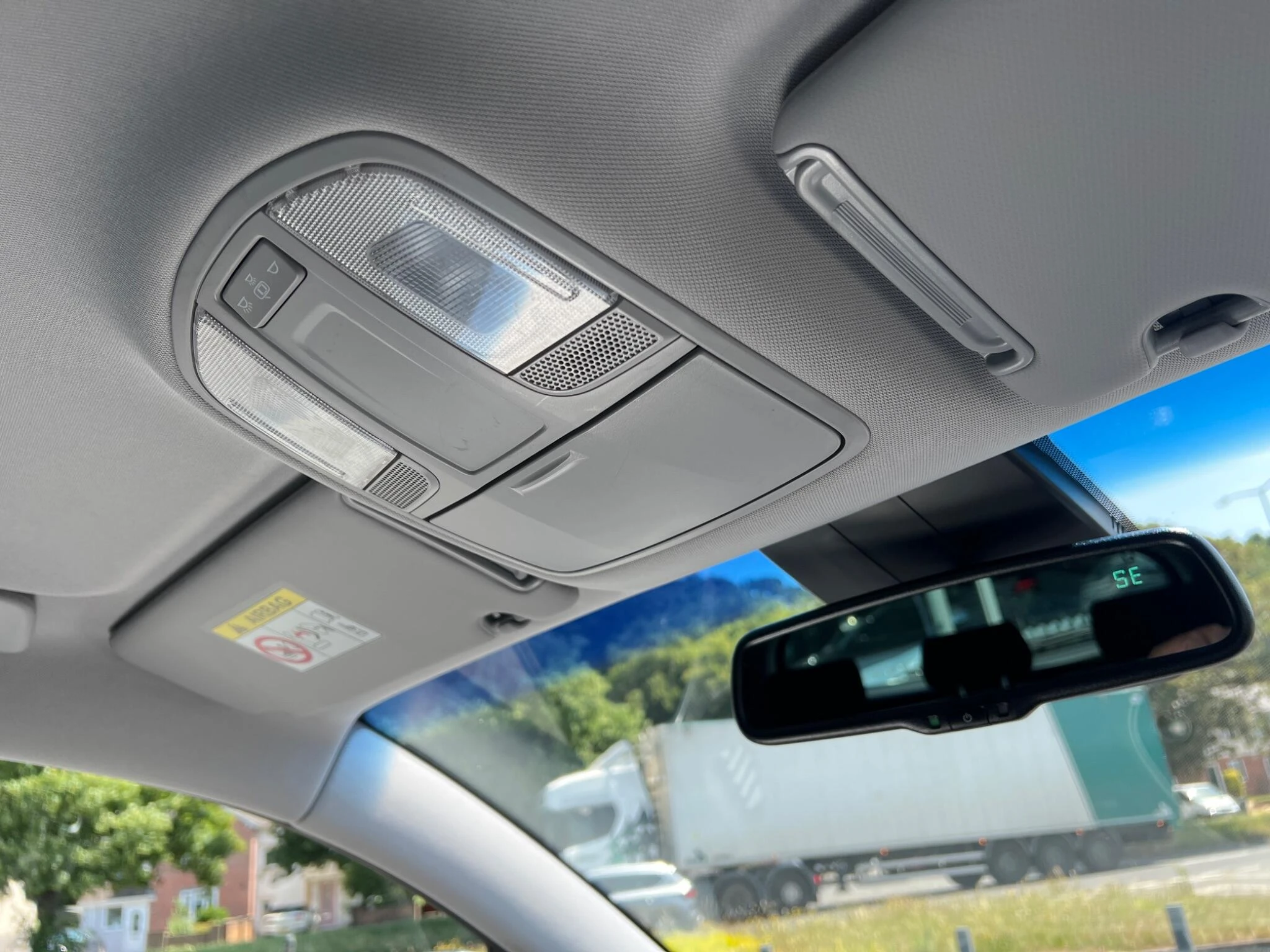 Vehicle image 30