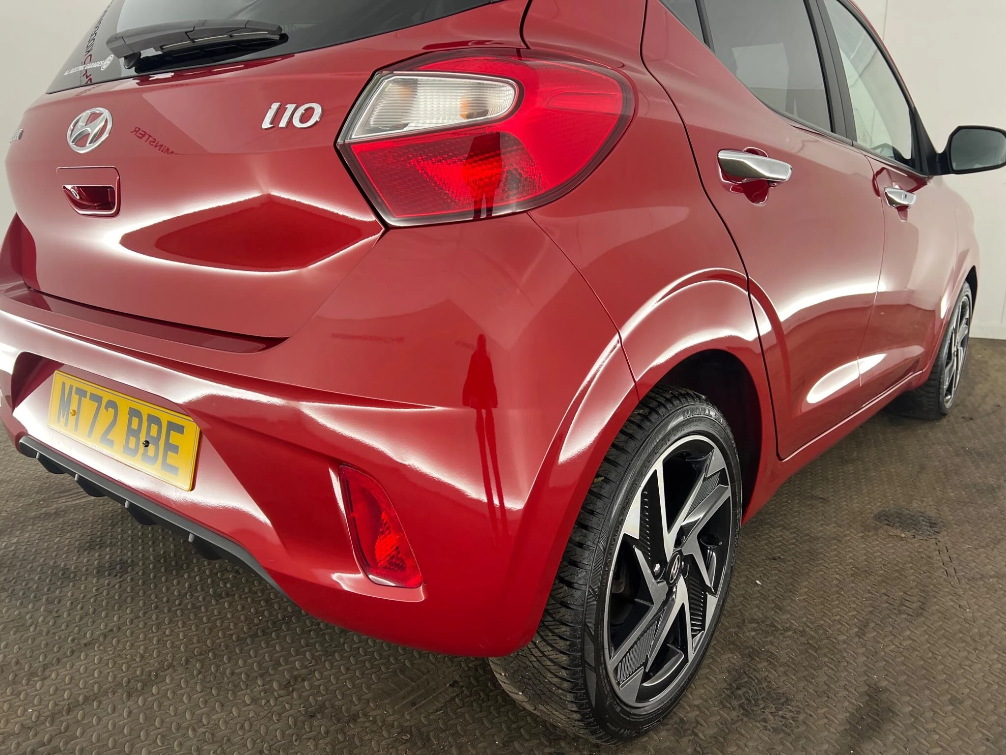 Vehicle image 11