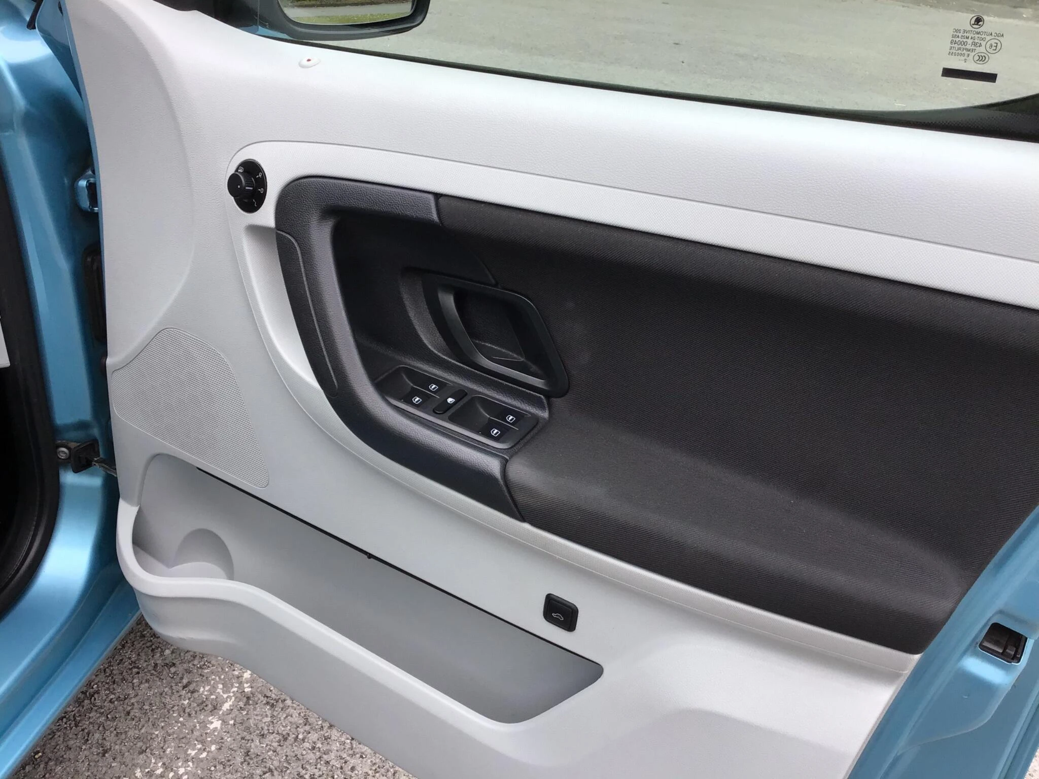 Vehicle image 40