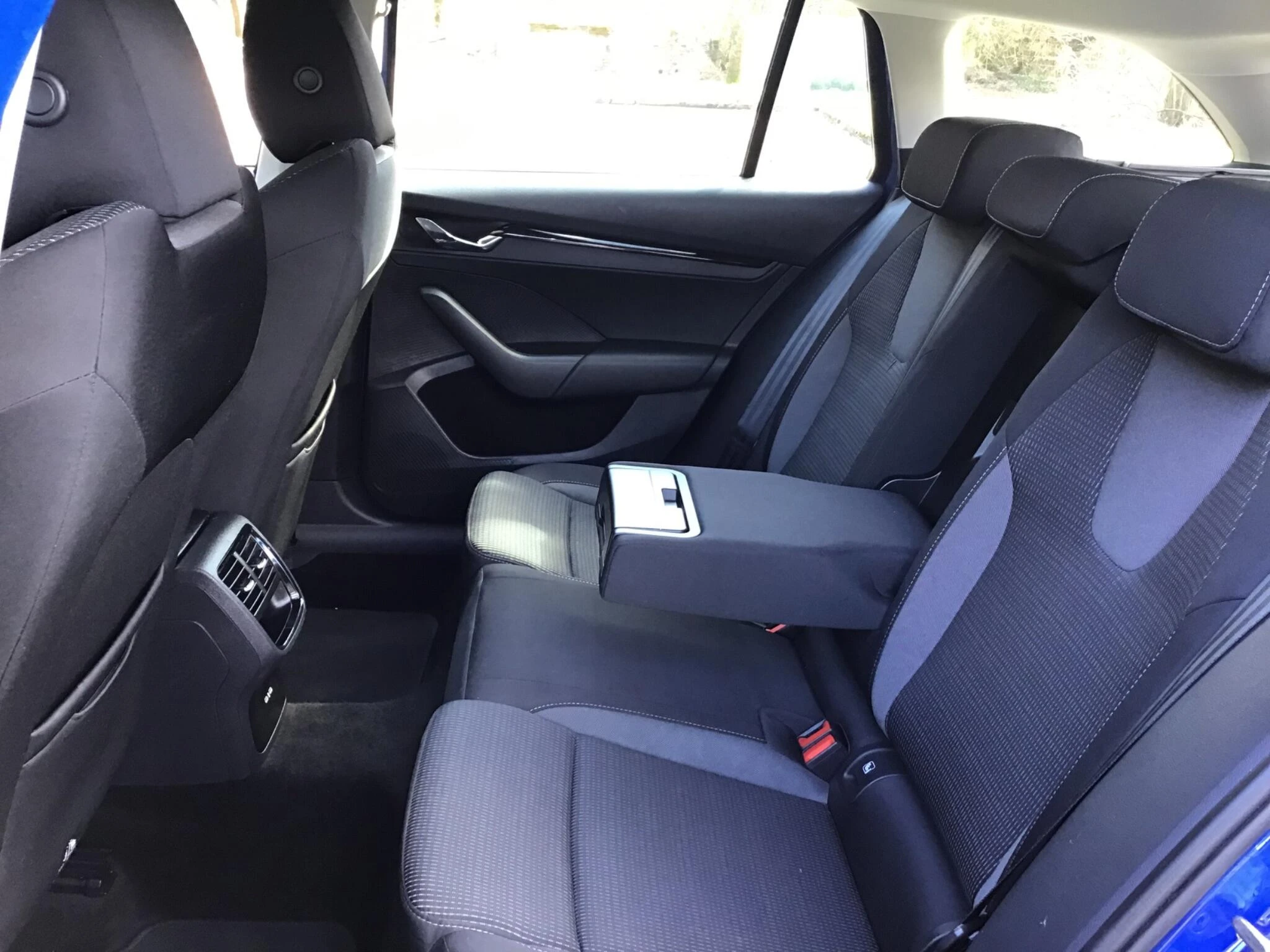 Vehicle image 41