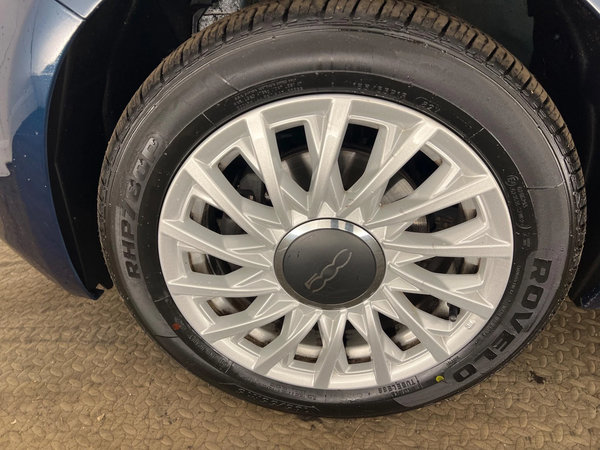 Vehicle image 30