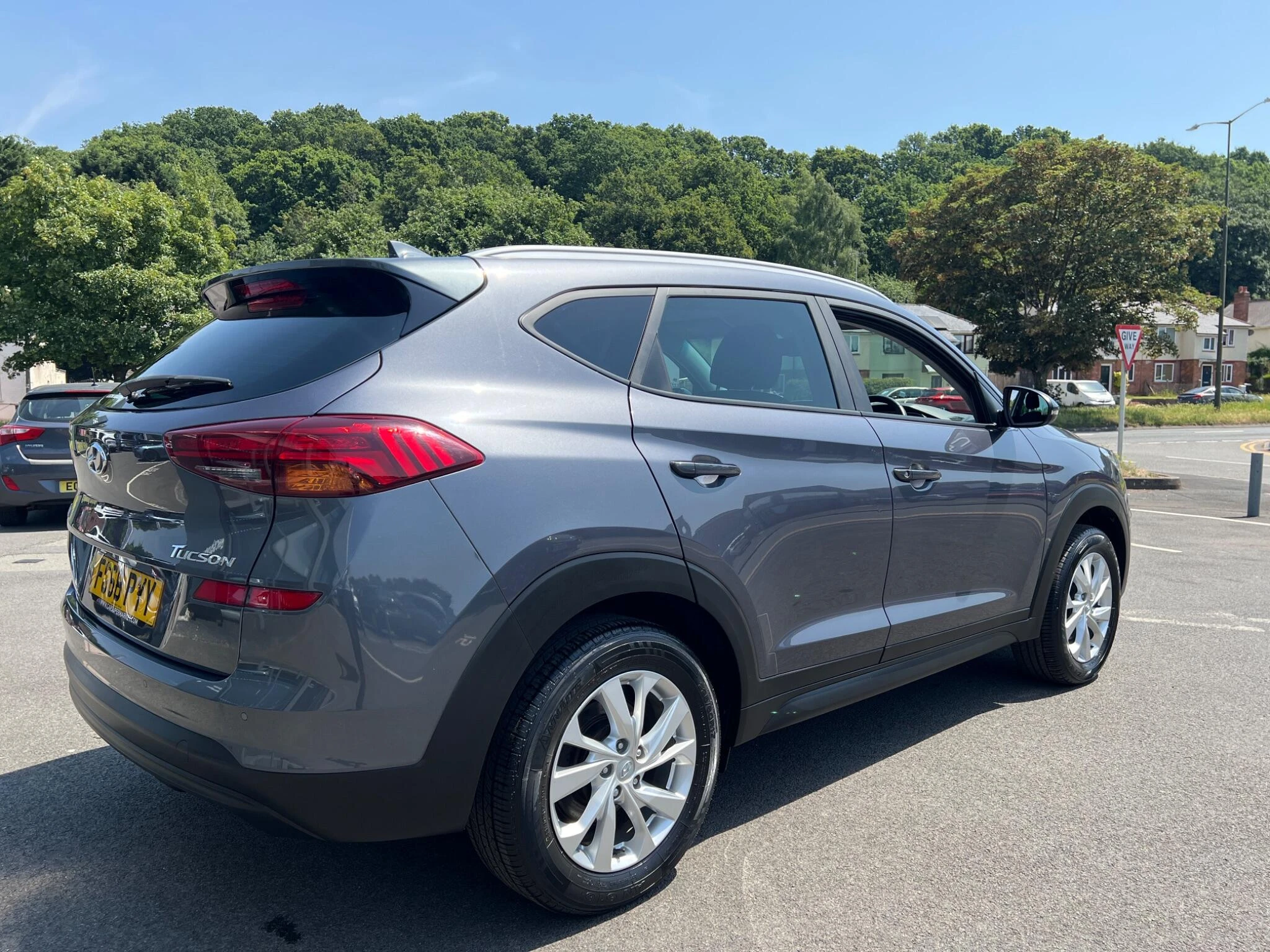 Vehicle image 17