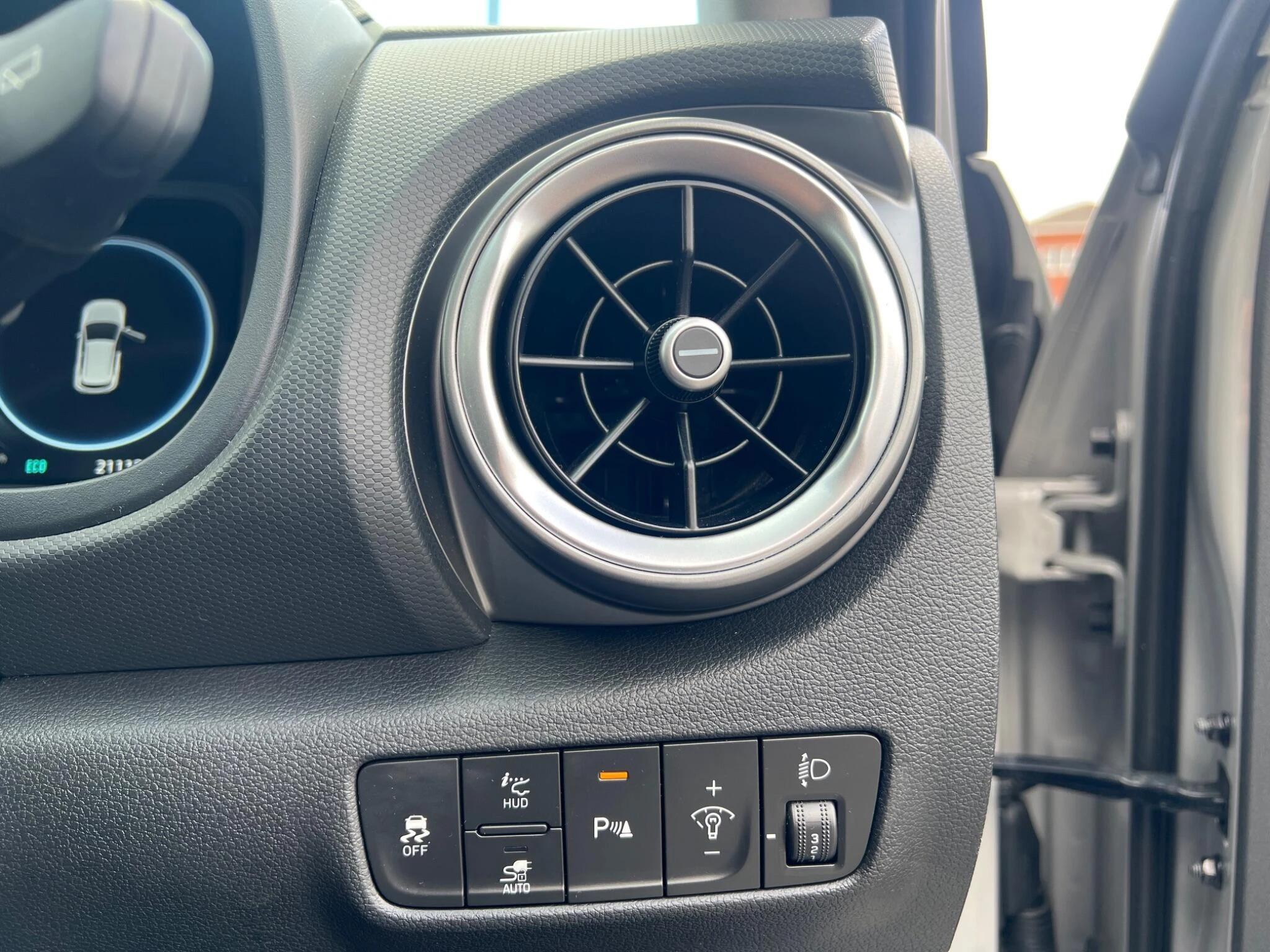 Vehicle image 29