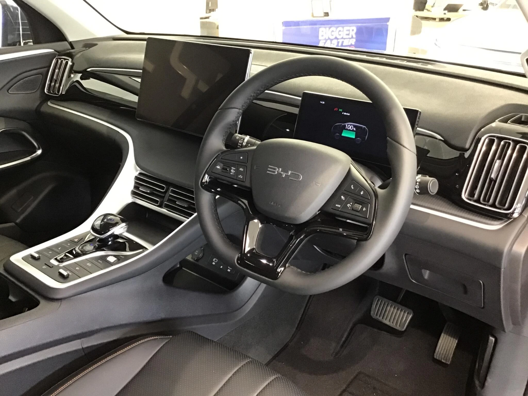 Vehicle thumbnail 4
