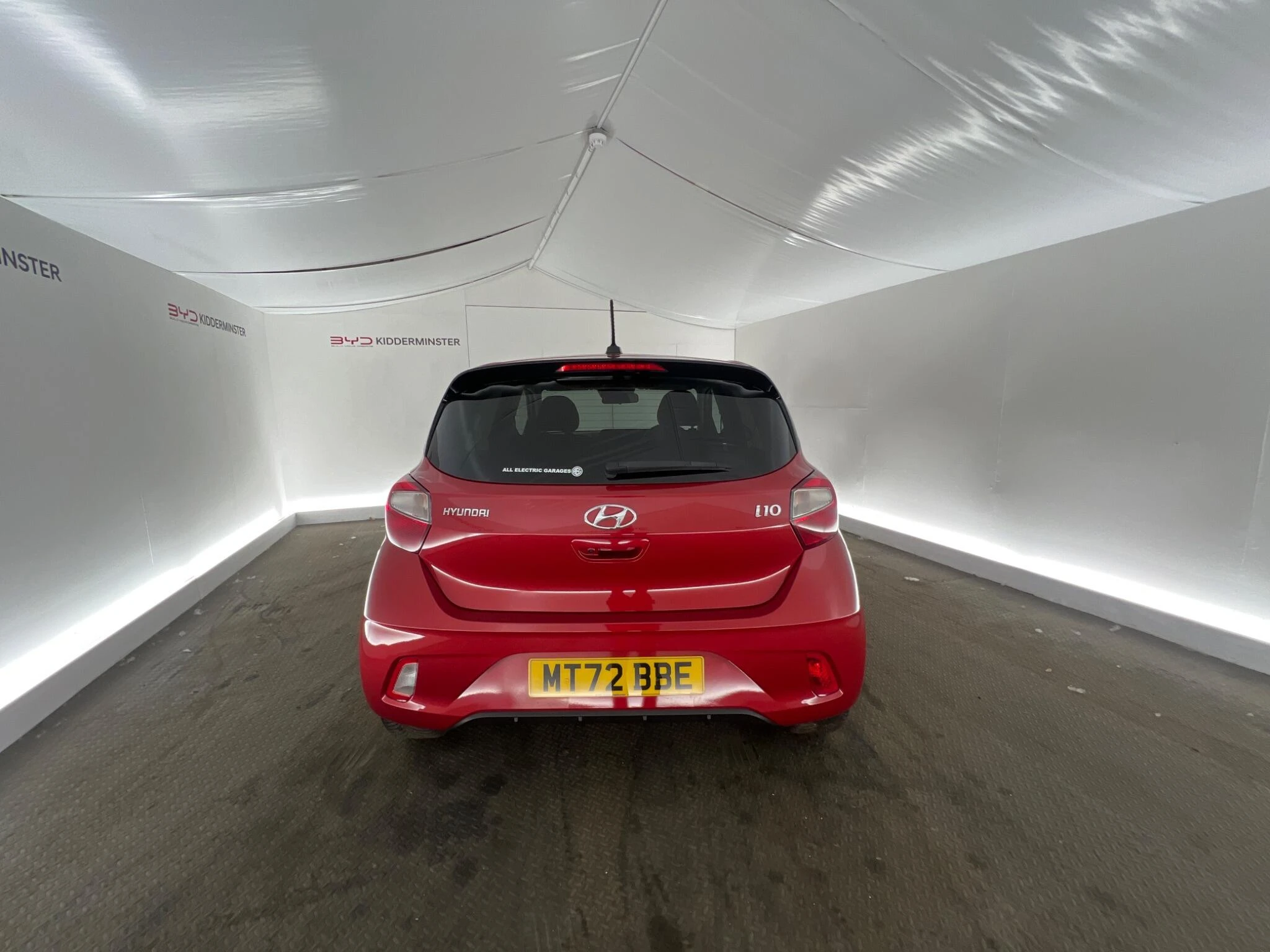 Vehicle image 8