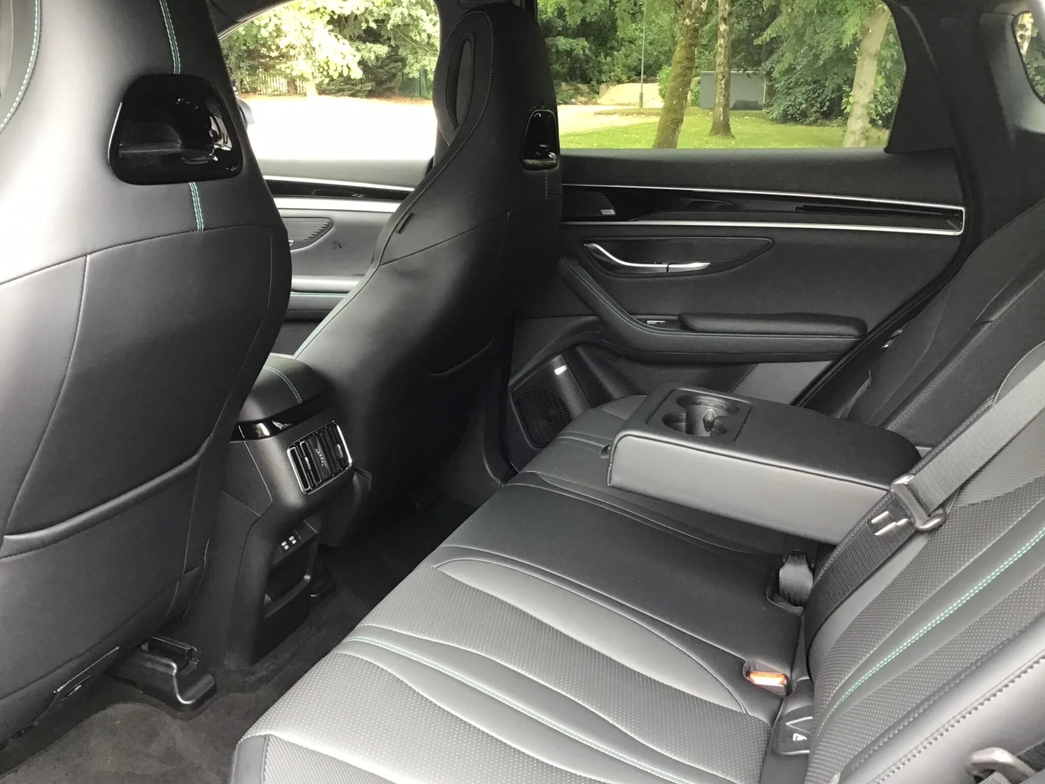 Vehicle image 41
