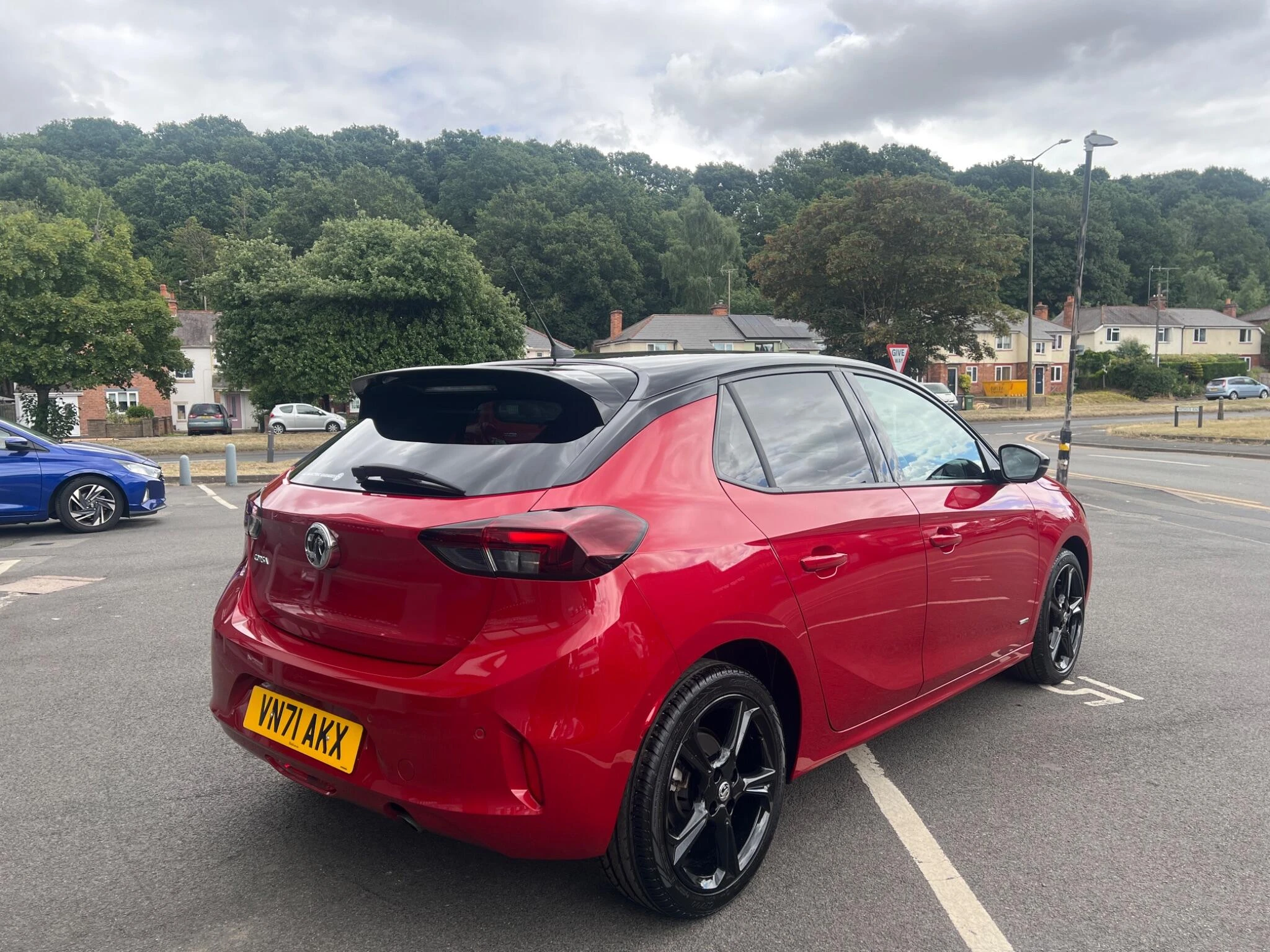 Vehicle image 9