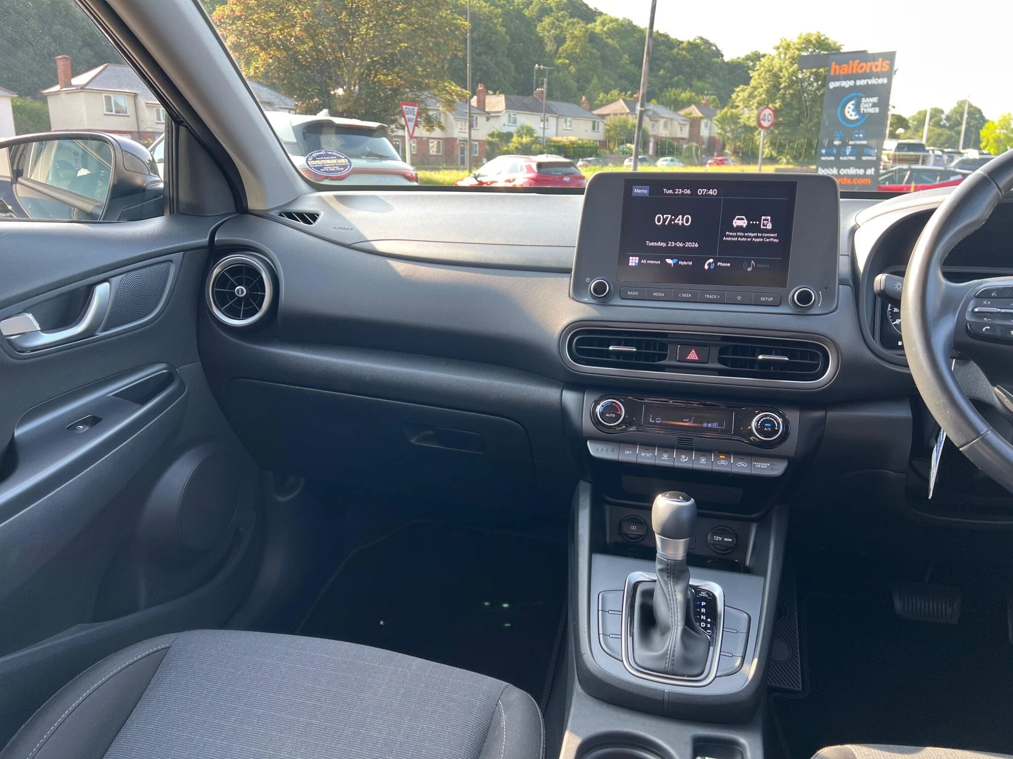 Vehicle image 20