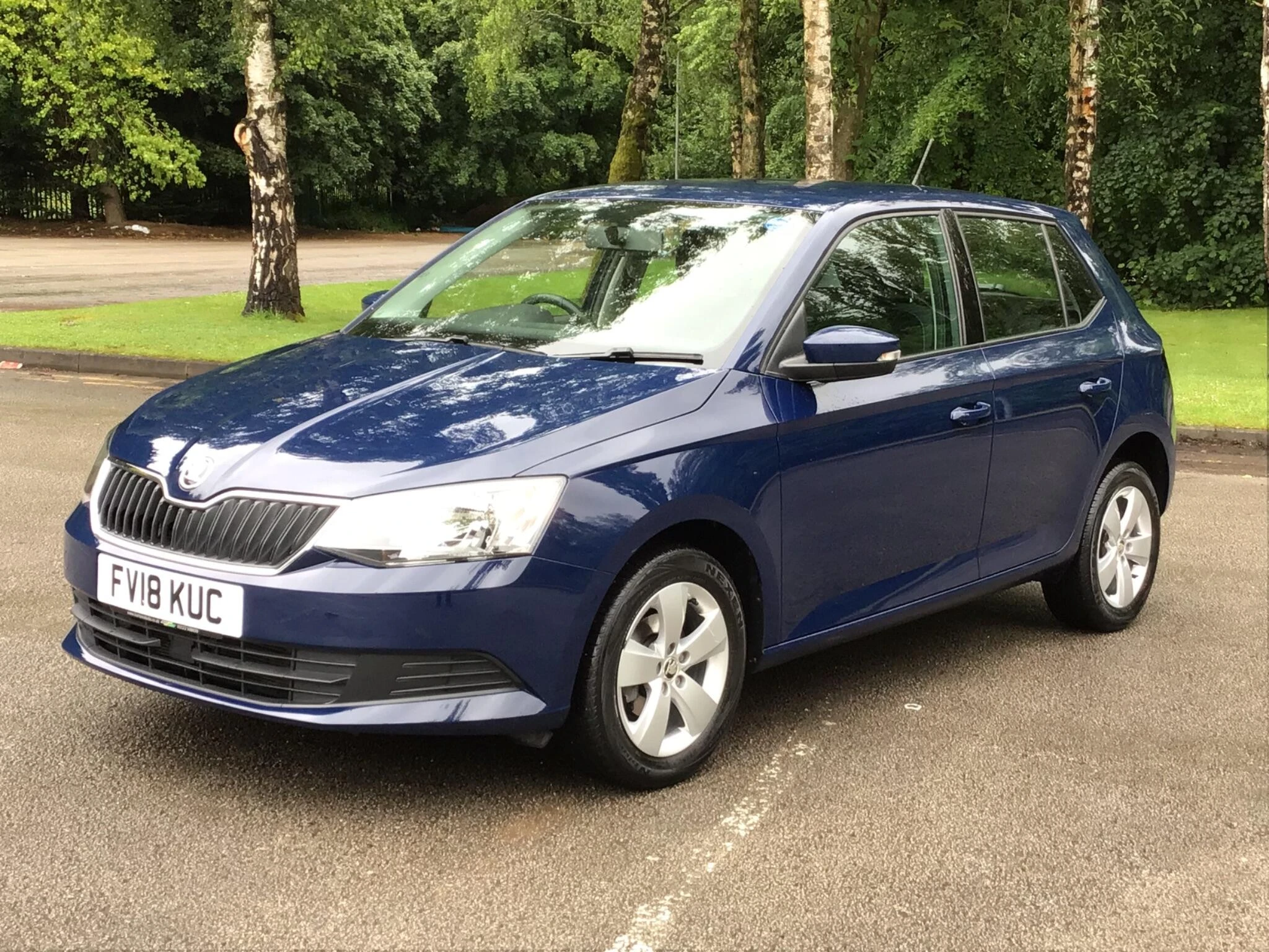 Vehicle image 7