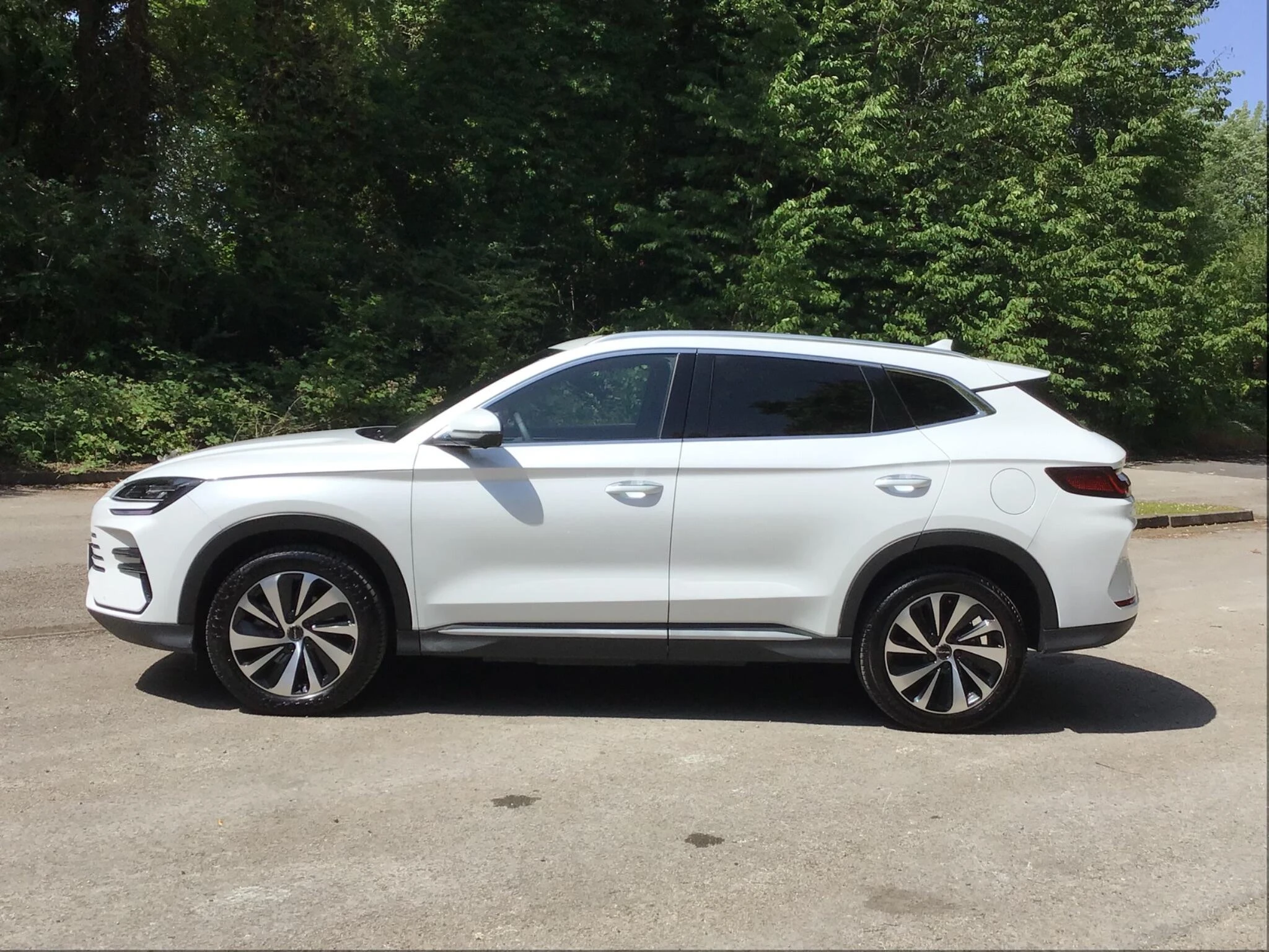 Vehicle image 6