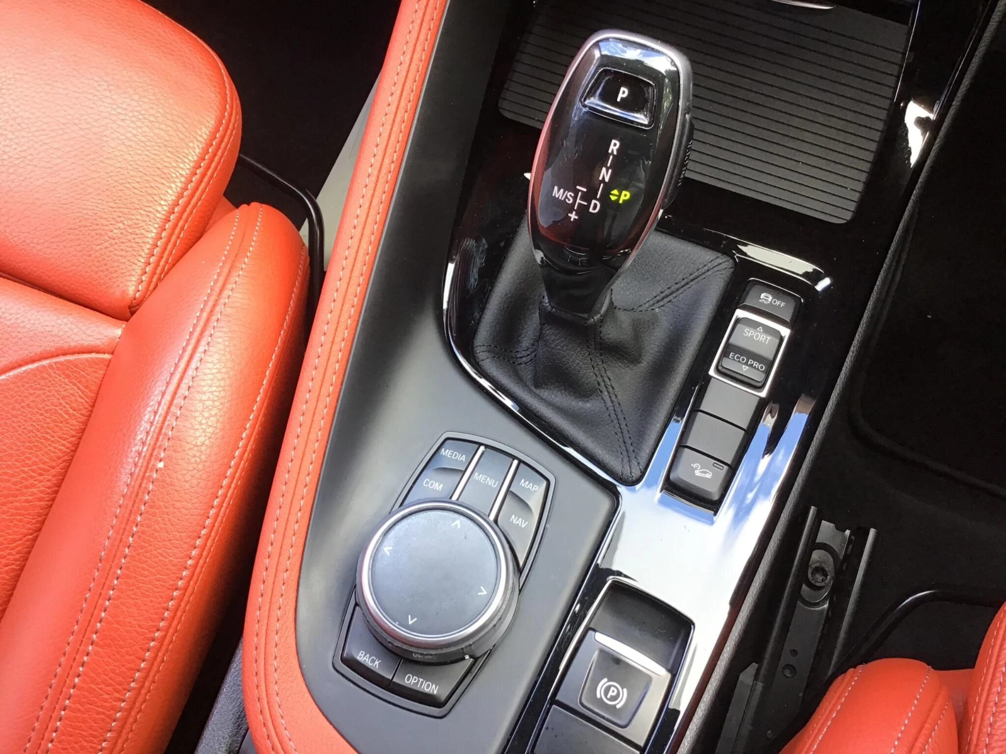 Vehicle image 34