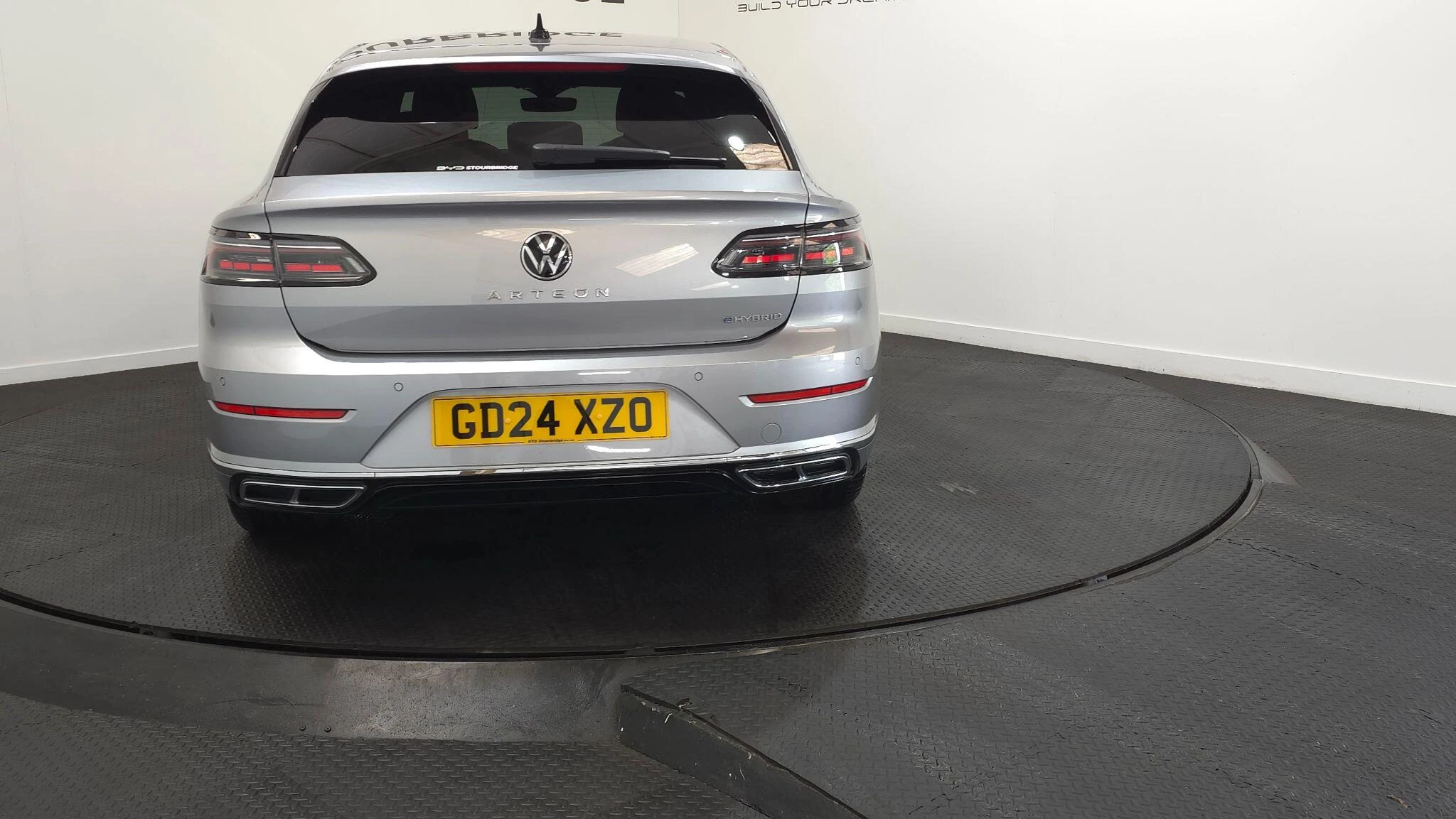 Vehicle image 13