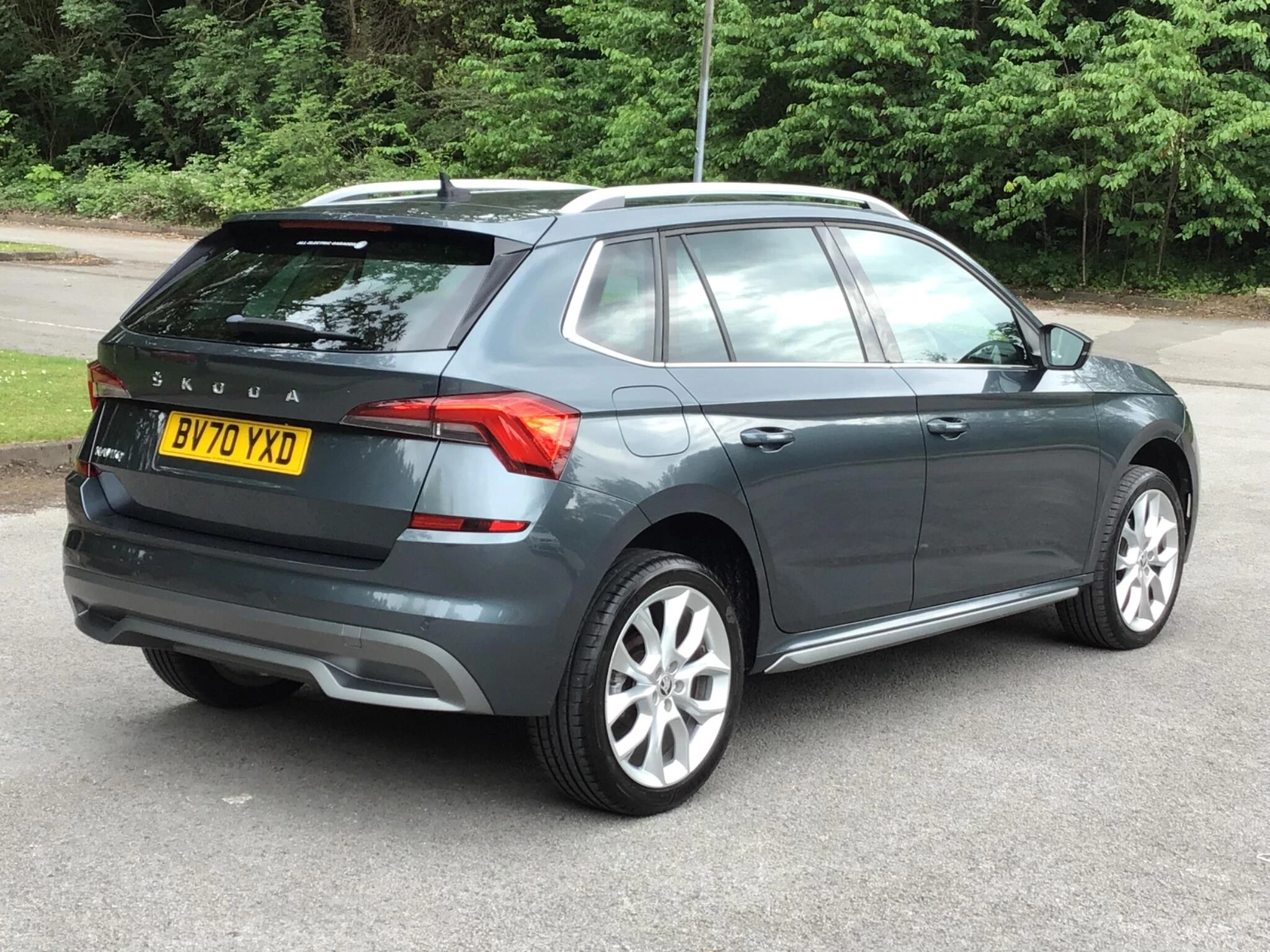 Vehicle image 3